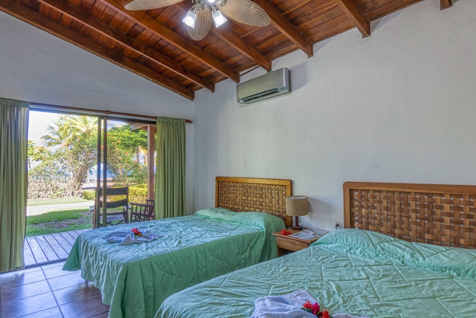 Sustainable Ocean Front Beach Resort — photo 18 of 19