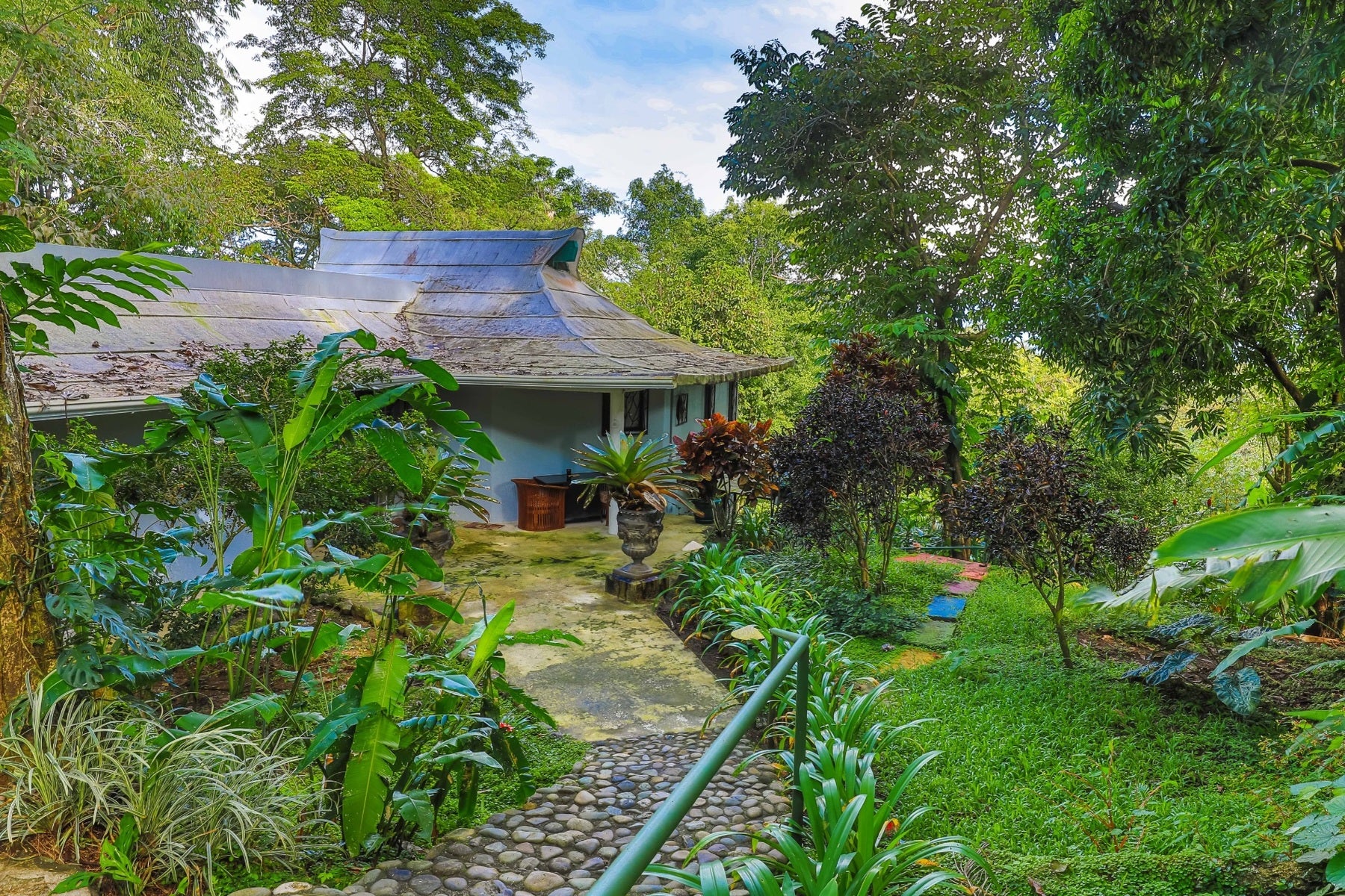 Casa Atlantis - Two homes on almost Three acres of land — photo 4 of 19