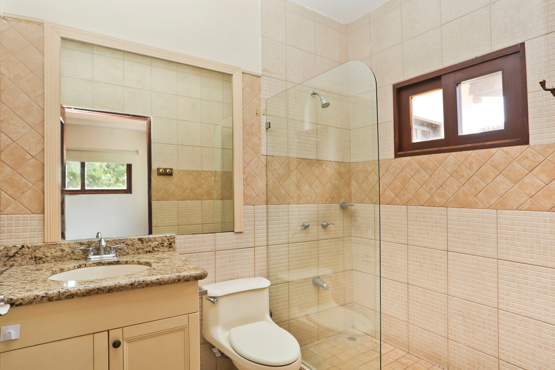 Casablanca Hacienda Lindora Residence — photo 14 of 17