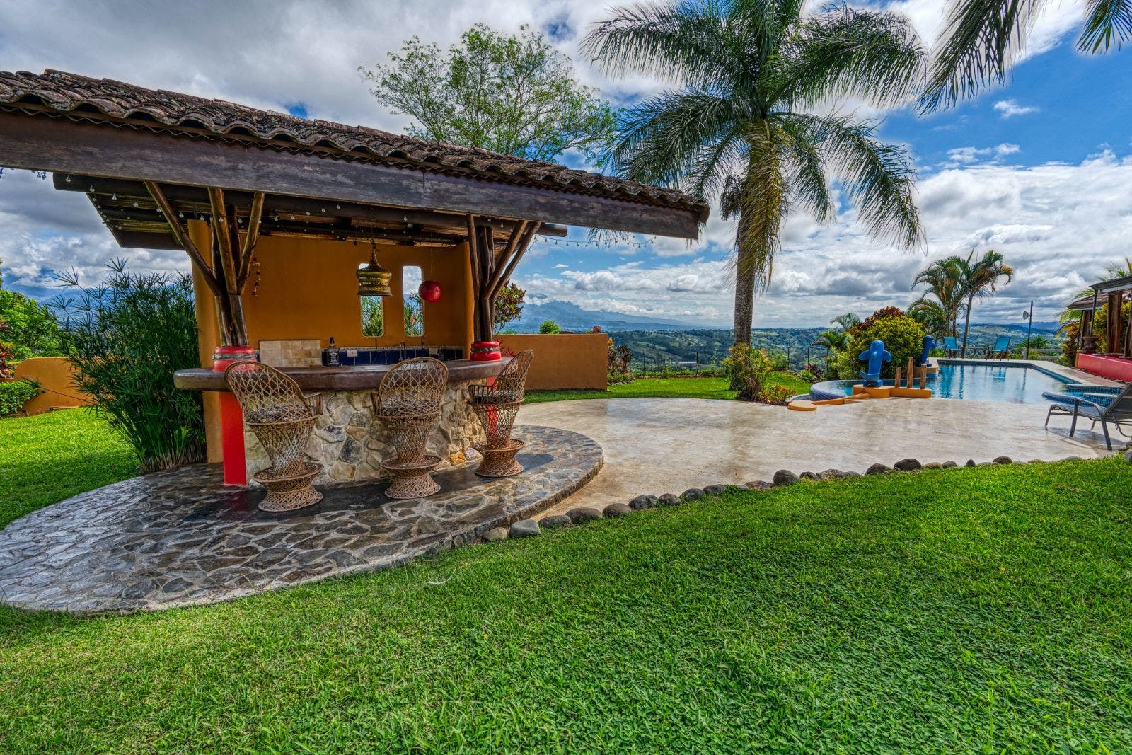 Luxury Estate Home in Beautiful Perez Zeledon — photo 6 of 19
