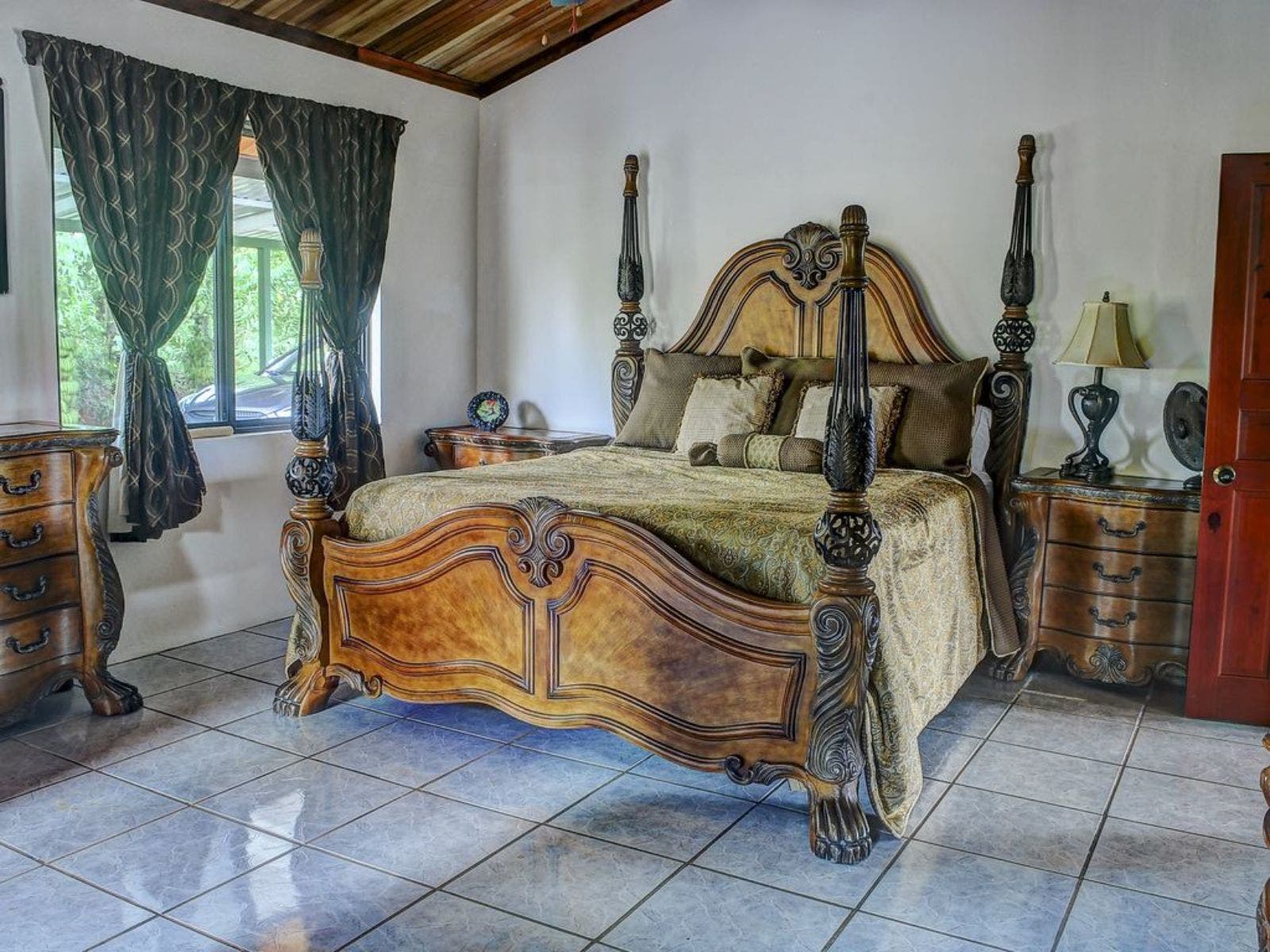 Unique Home and Land in Platanillo — photo 10 of 19