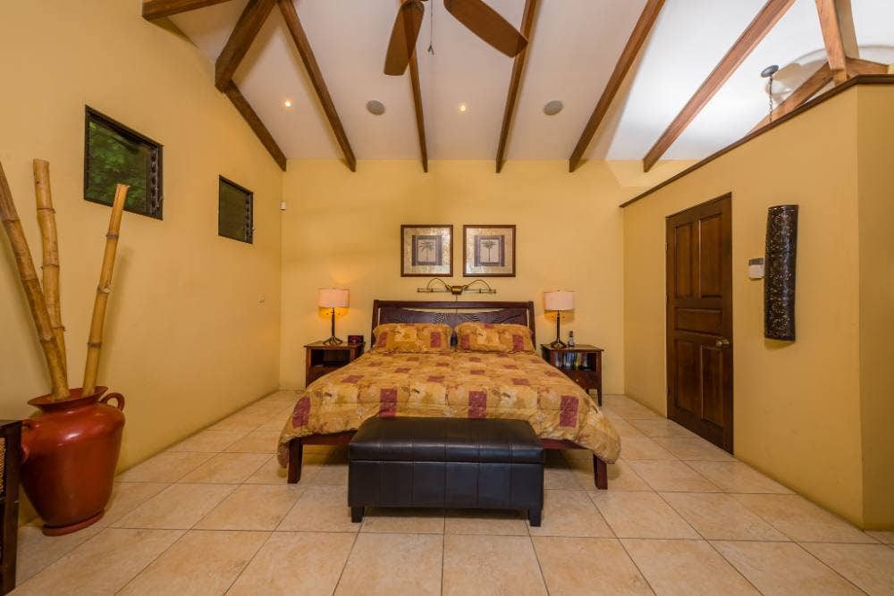 Ocean View Luxury Home in Flamingo — photo 13 of 19