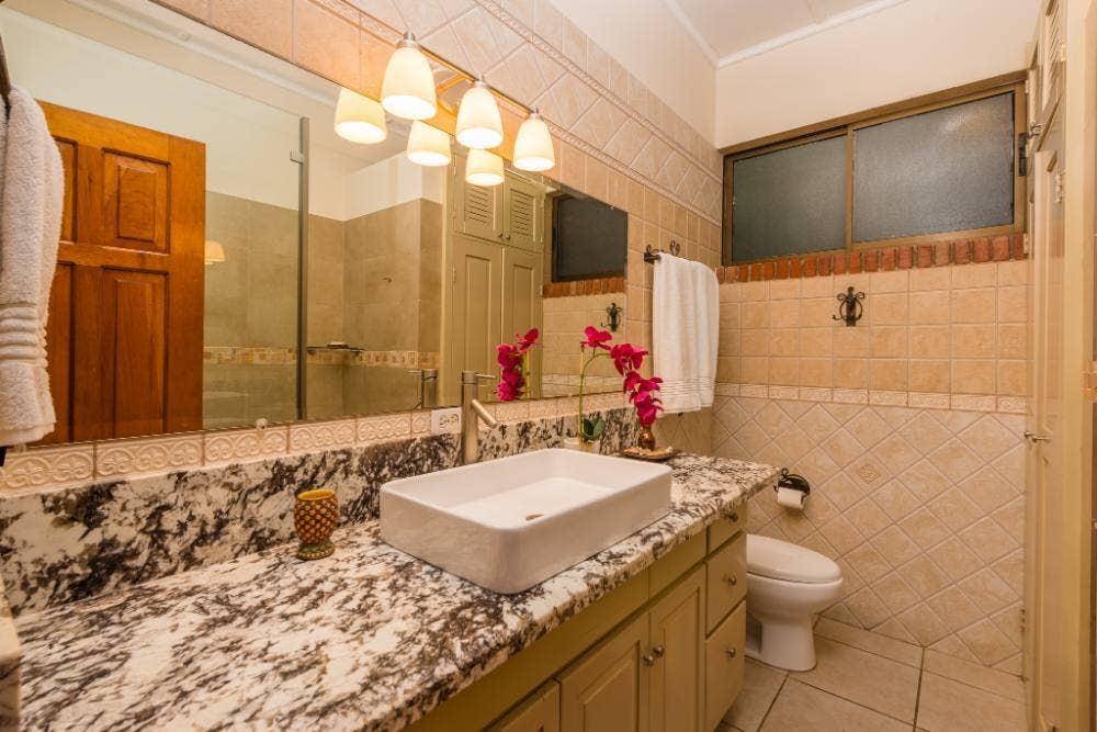 Ocean View Luxury Home in Flamingo — photo 12 of 19