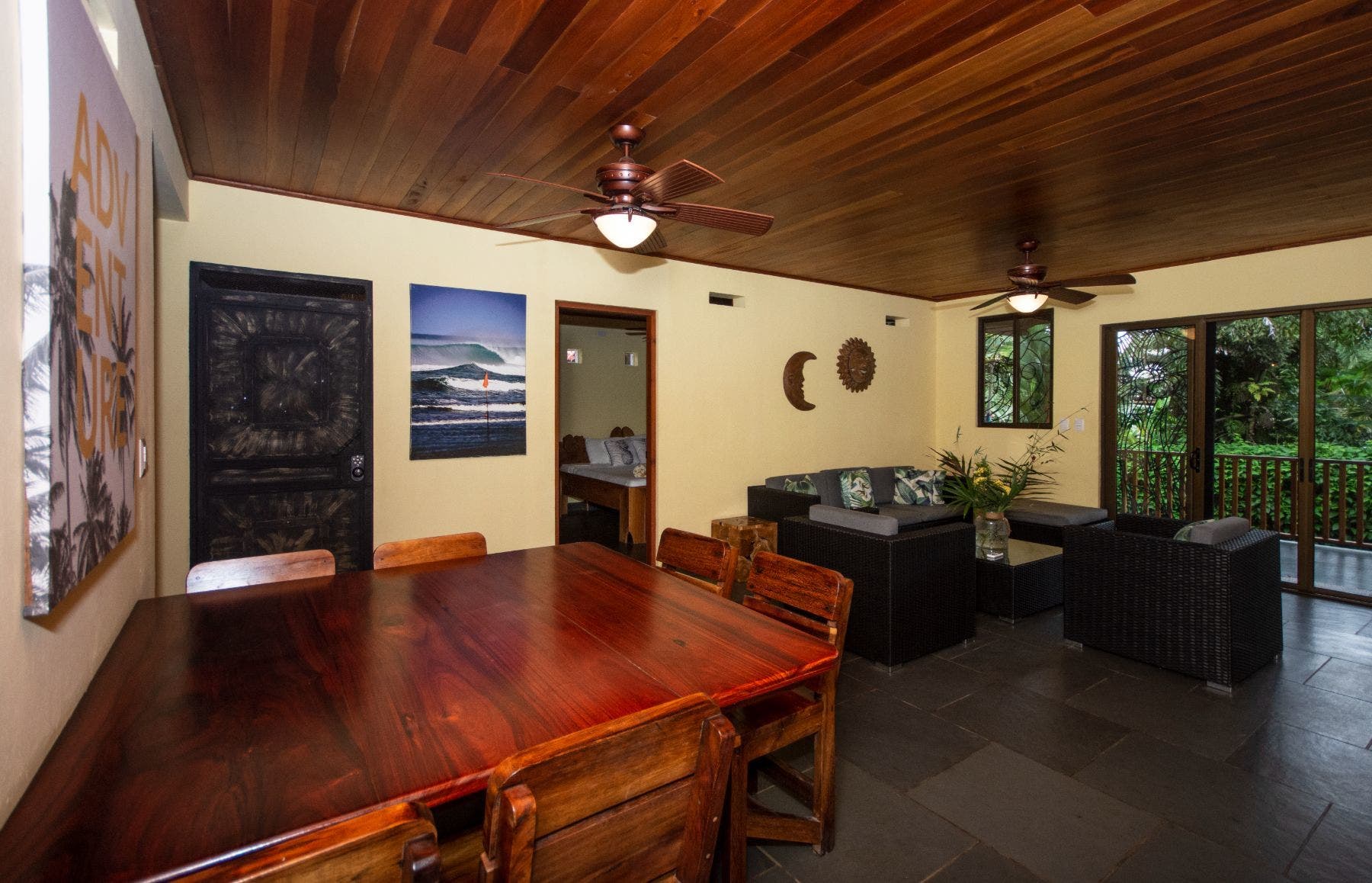 Six Bedroom Residencial/Comercial Oportunity Walkink distance to the Beach — photo 7 of 19