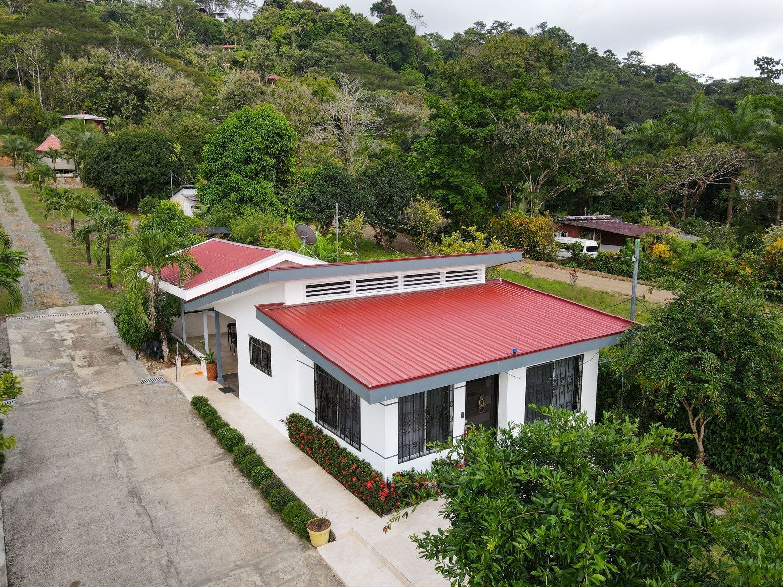 Commercial Opportunity with Restaurant, Home and Building Space in Hatillo — photo 4 of 19
