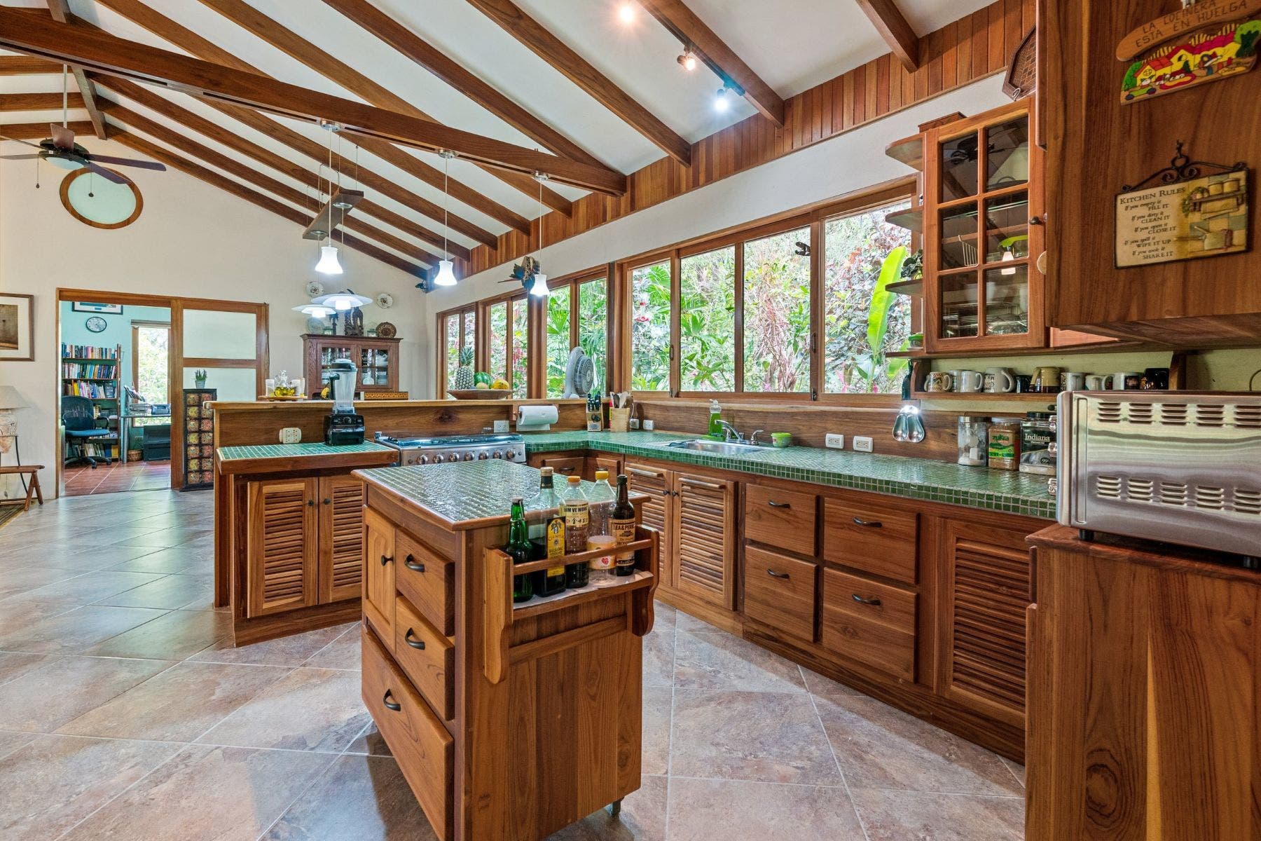 Finca Aracari - Home and Casita on 9 Acres — photo 4 of 19