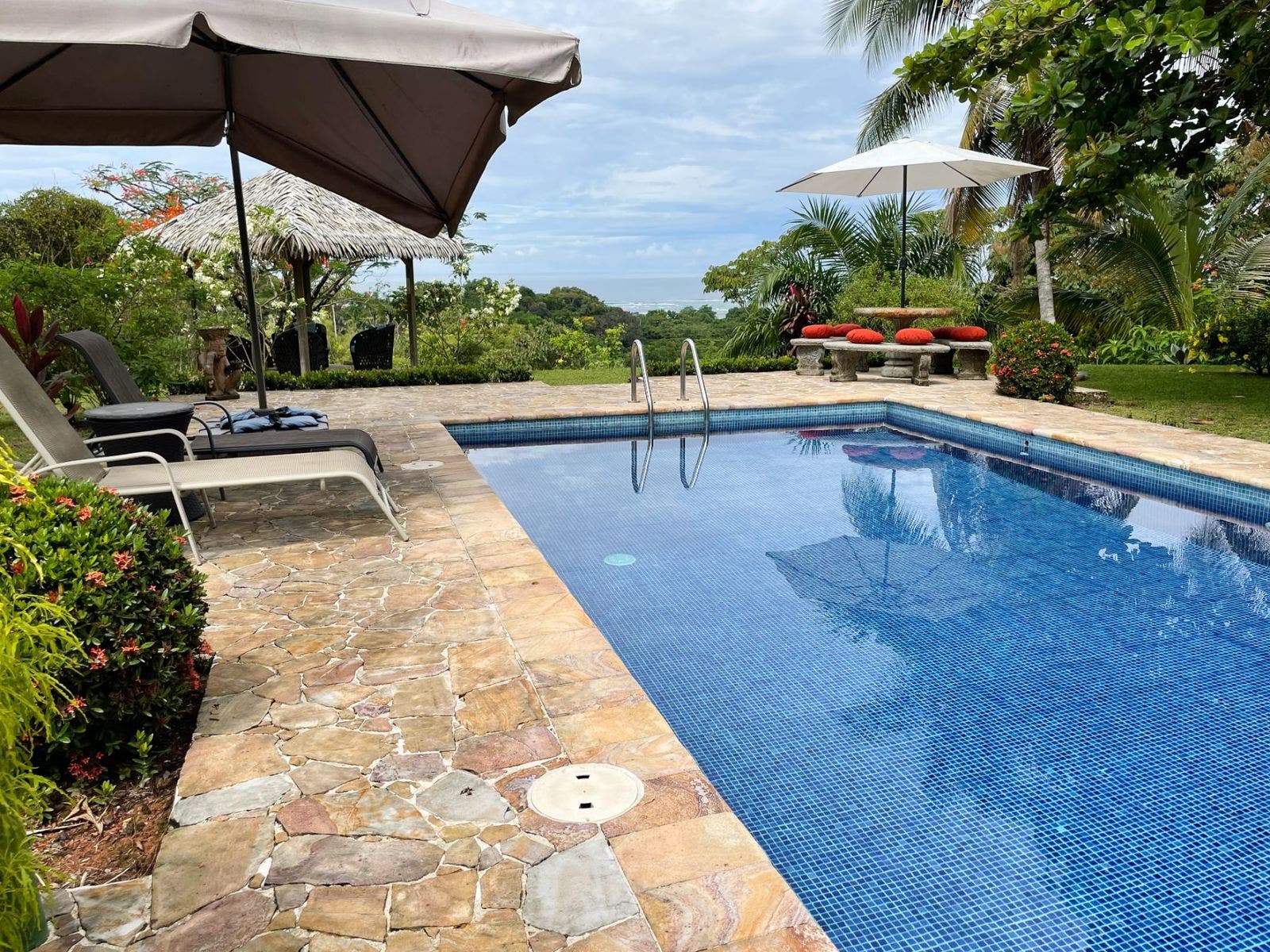 Charming Ocean View Home in Ojochal — foto 2 de 19
