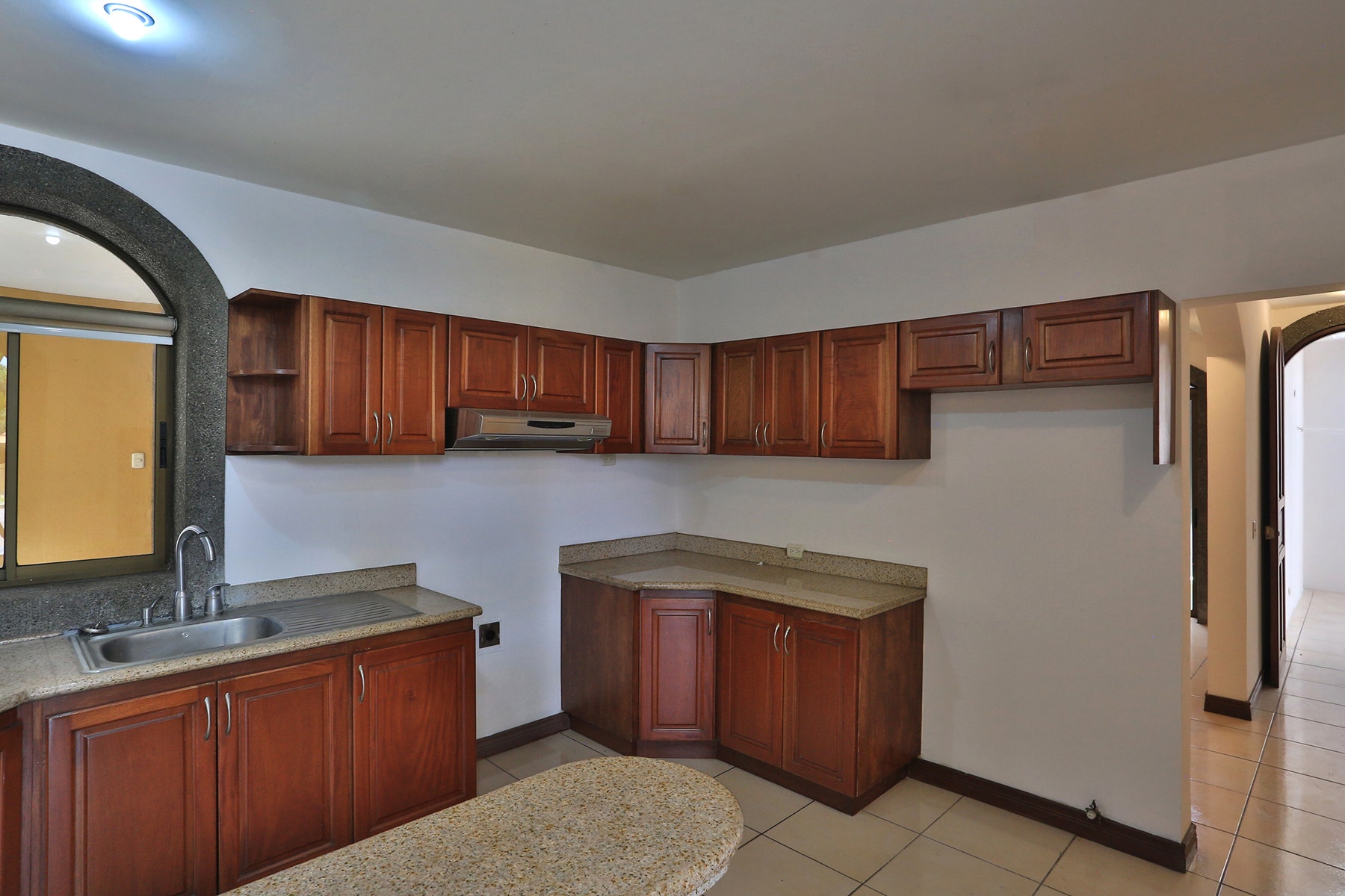 Condominio Real Cariari three bedroom townhome — photo 4 of 13