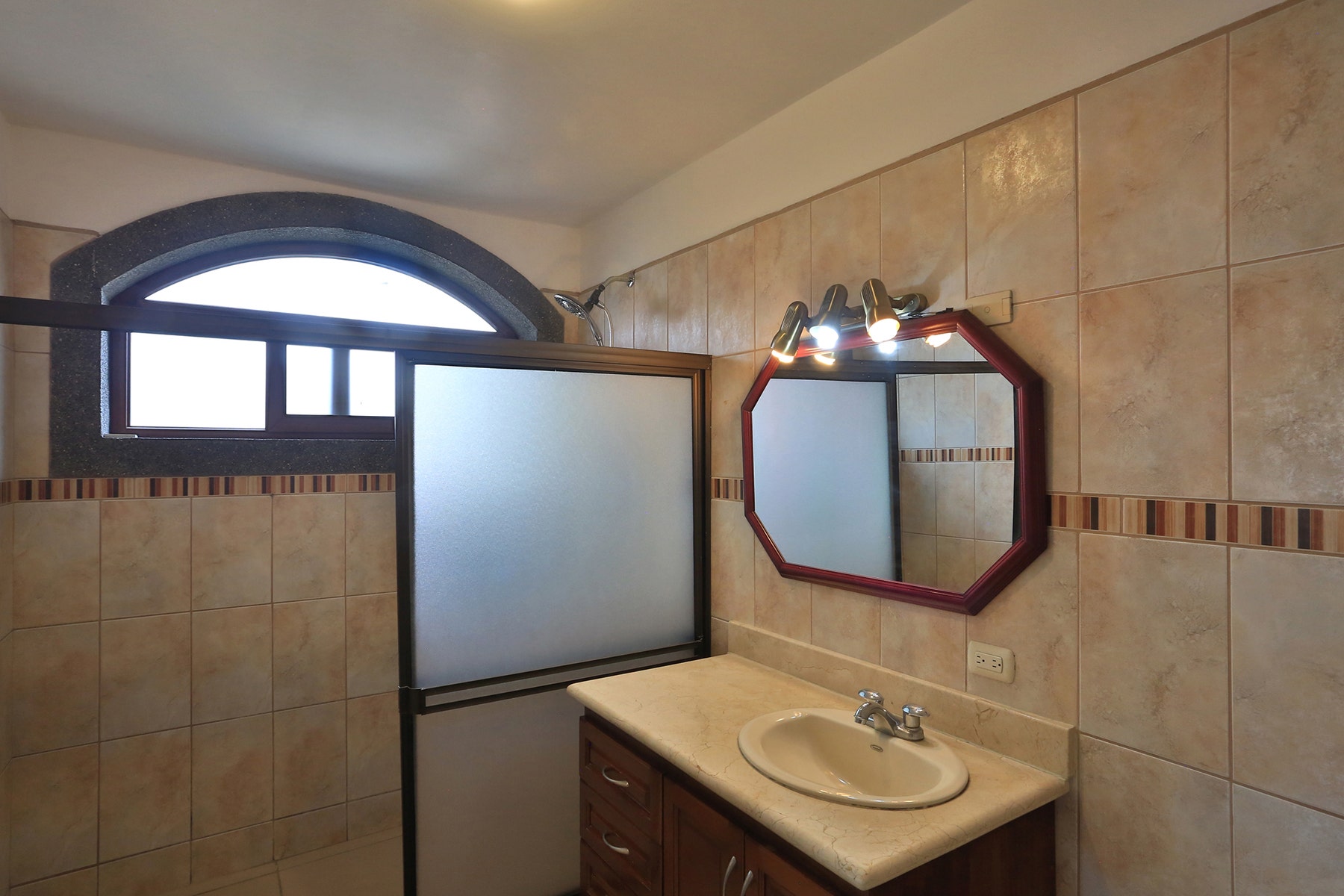 Condominio Real Cariari three bedroom townhome — photo 7 of 13