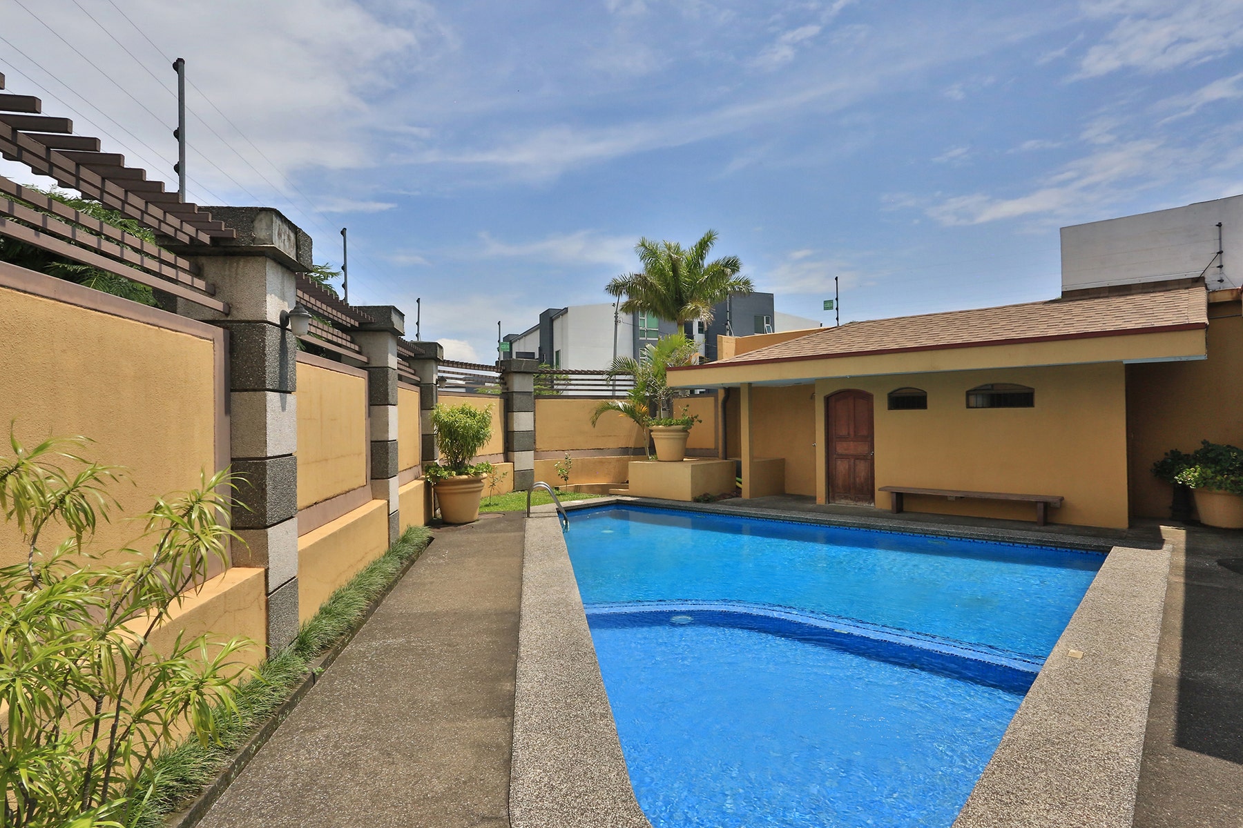 Condominio Real Cariari three bedroom townhome — photo 12 of 13