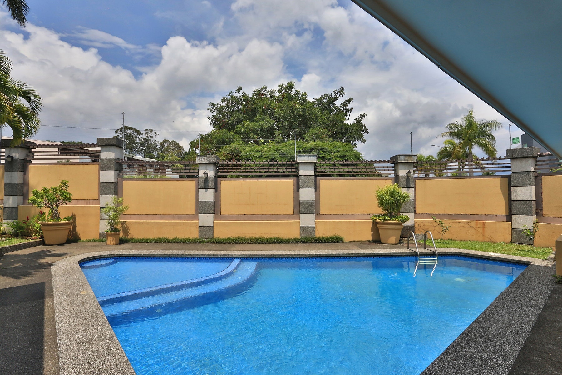 Condominio Real Cariari three bedroom townhome — photo 13 of 13