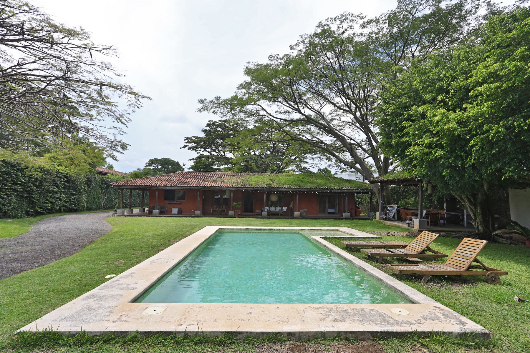 El Santuario One Level Villa — photo 2 of 19
