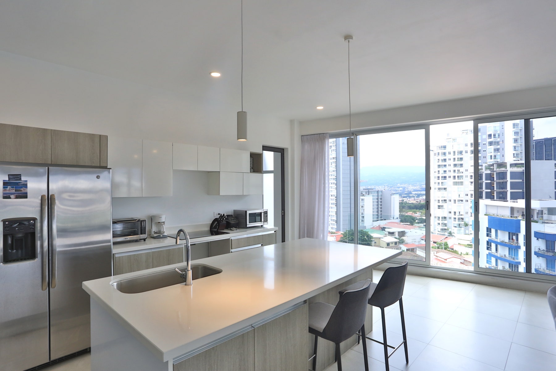 Via 74 Panoramic Penthouse — photo 6 of 13