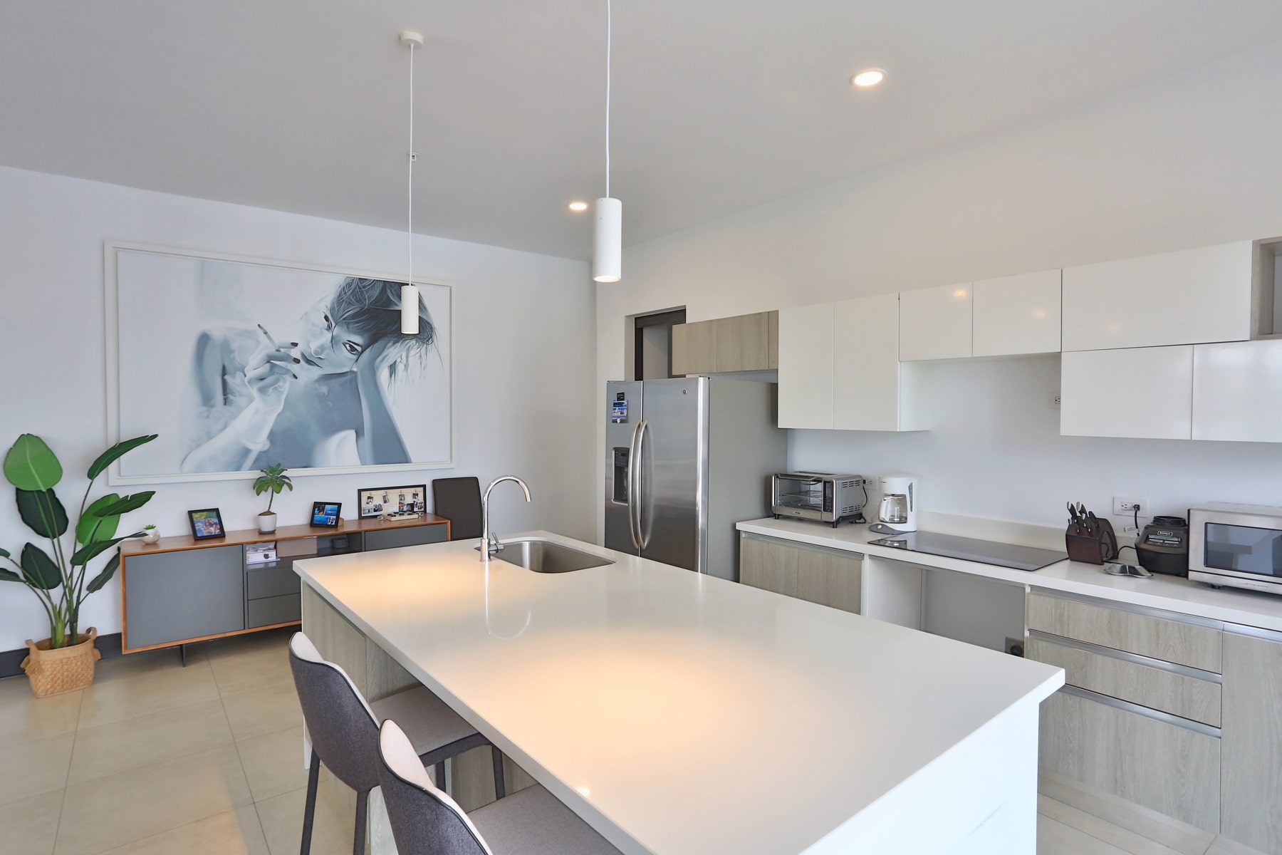 Via 74 Panoramic Penthouse — photo 7 of 13