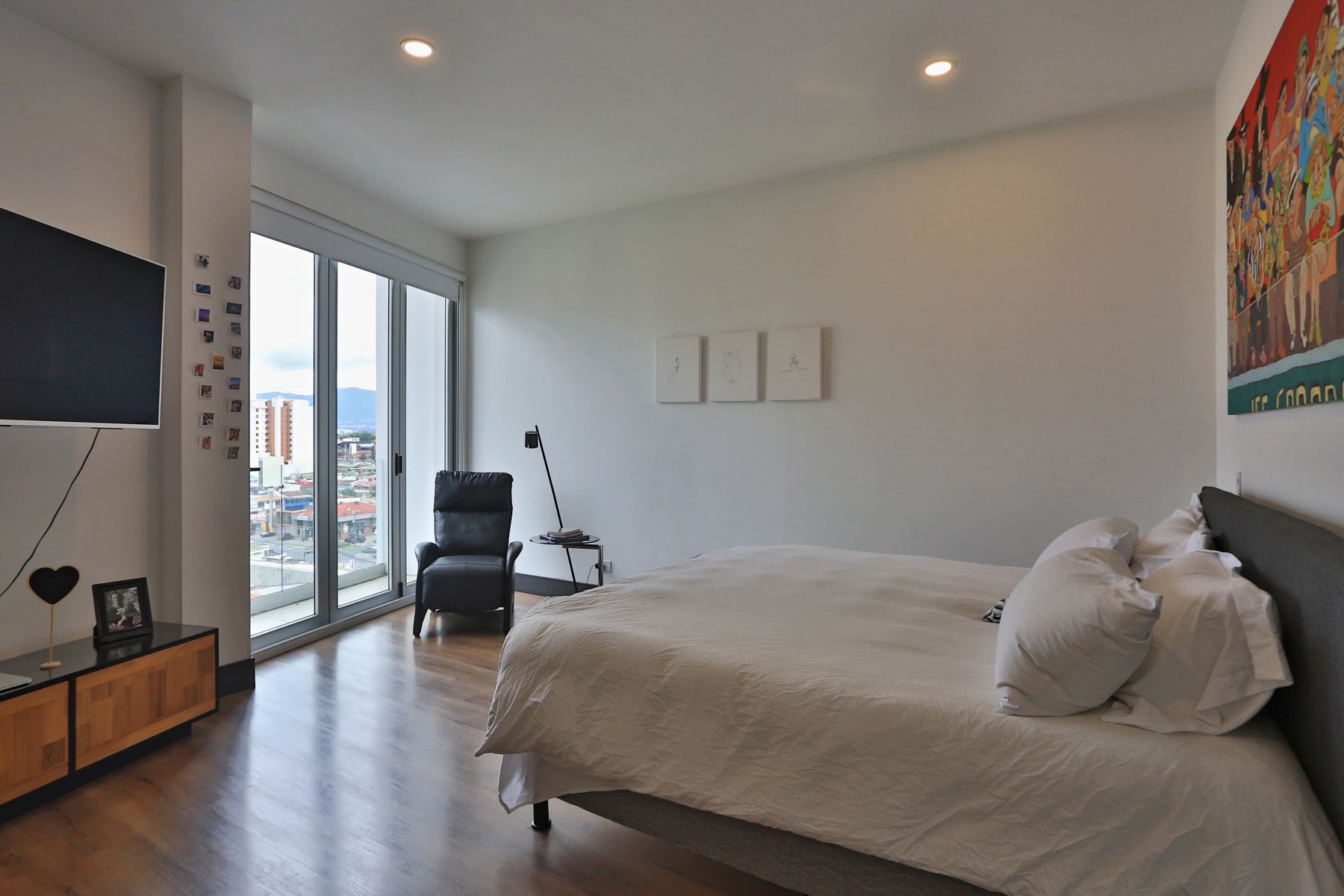 Via 74 Panoramic Penthouse — photo 9 of 13