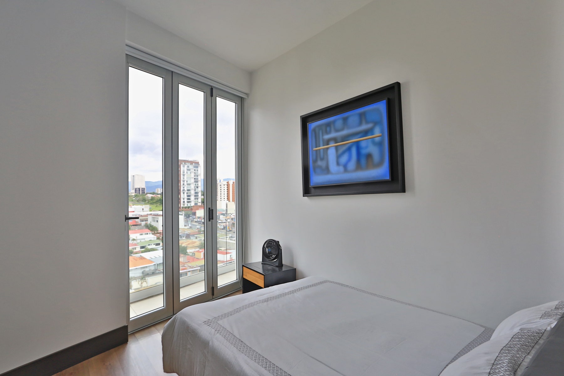 Via 74 Panoramic Penthouse — photo 12 of 13