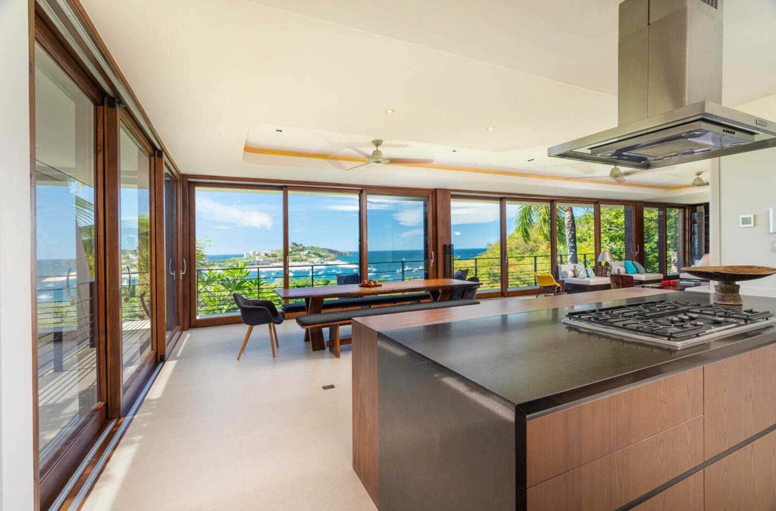 Luxury Ocean View Home in Flamingo — photo 8 of 19