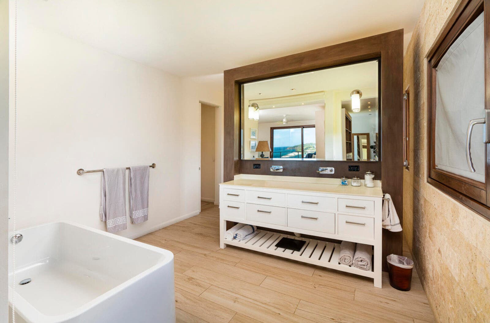 Luxury Ocean View Home in Flamingo — photo 15 of 19