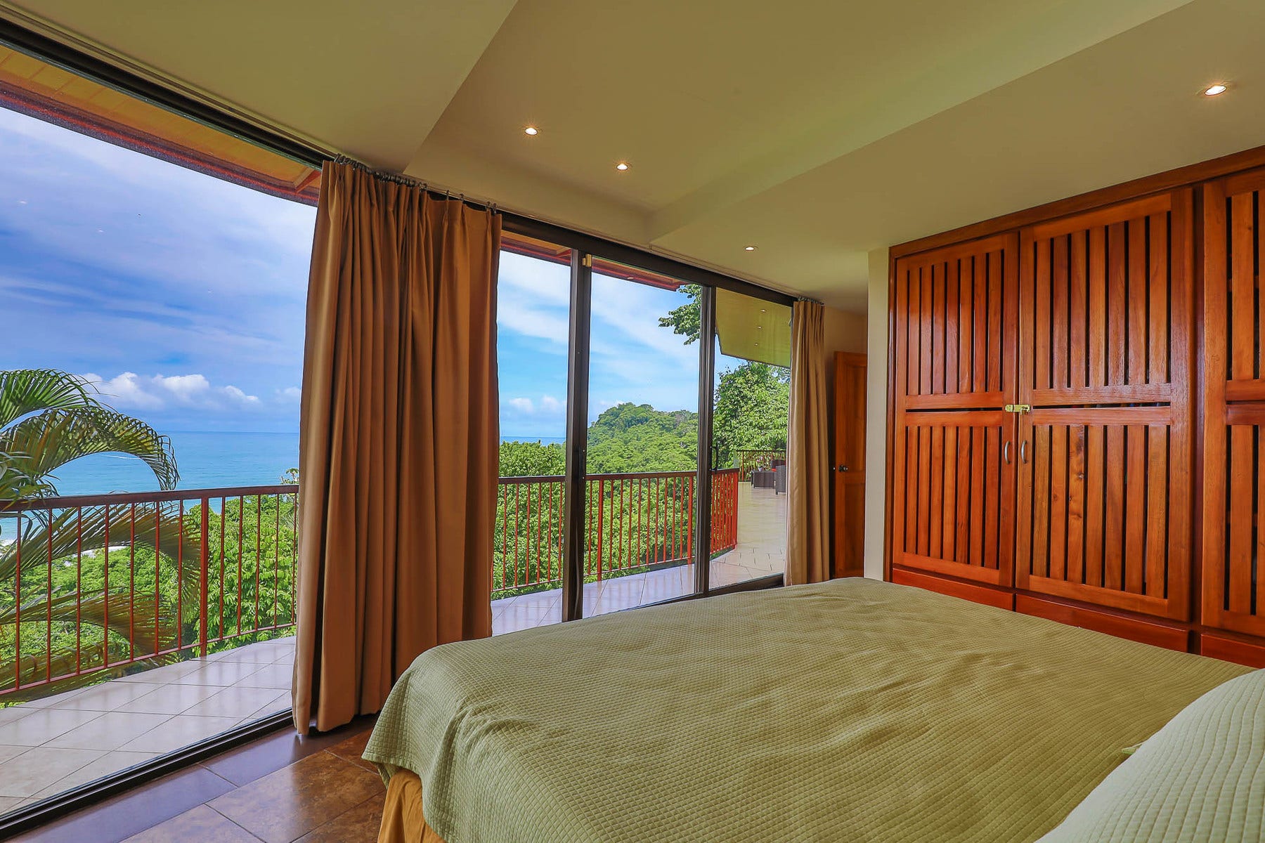 Casa Cristal of Manuel Antonio — photo 13 of 19