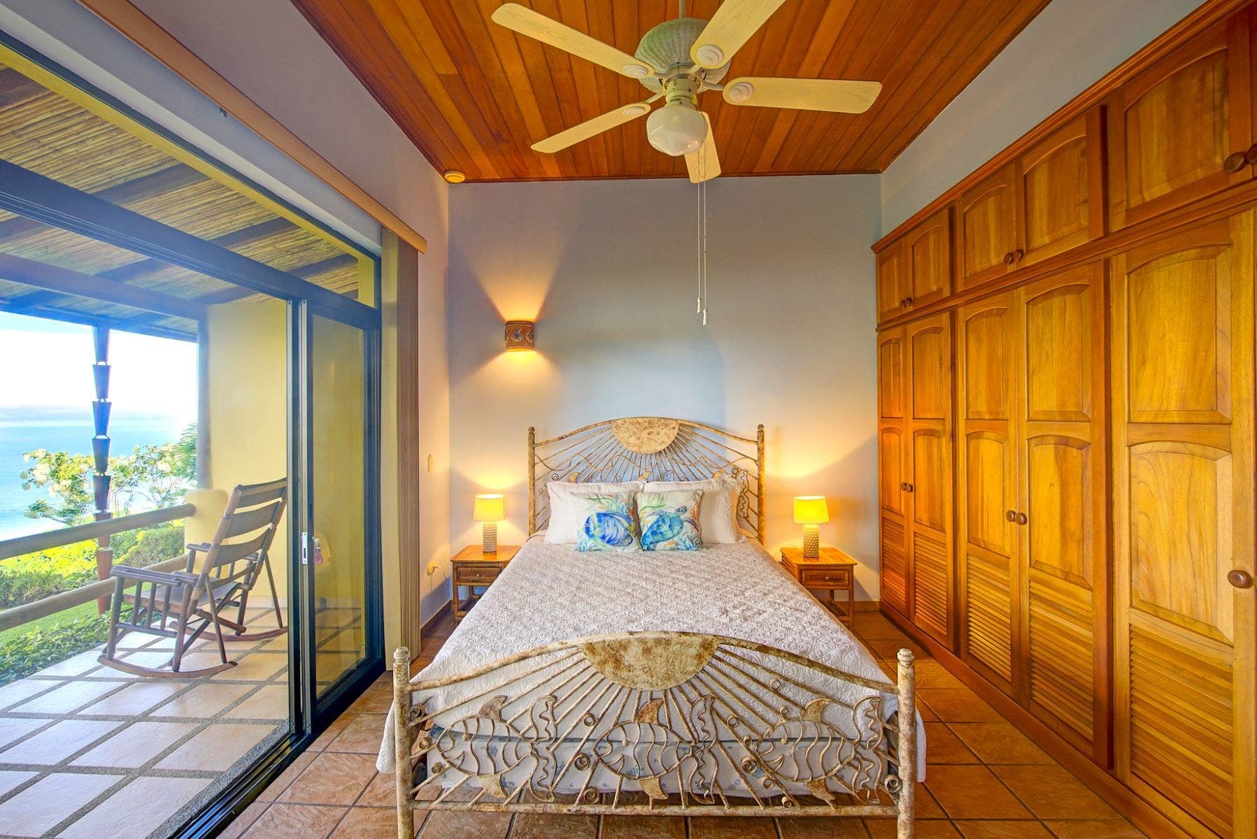 Casa Casi Cielo, Fantastic Ocean View Villa and Guest house in Escaleras — photo 14 of 19