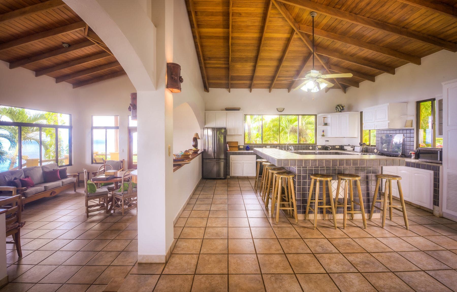 Casa Casi Cielo, Fantastic Ocean View Villa and Guest house in Escaleras — photo 7 of 19
