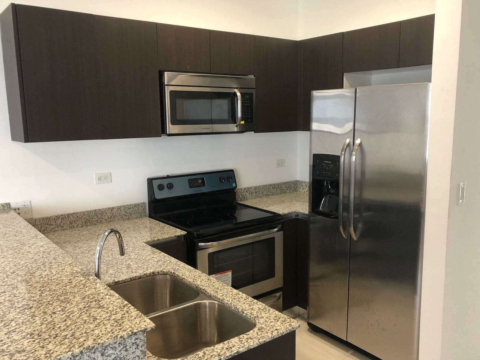 DUO Cariari Modern Two Bedroom Condo — photo 6 of 13