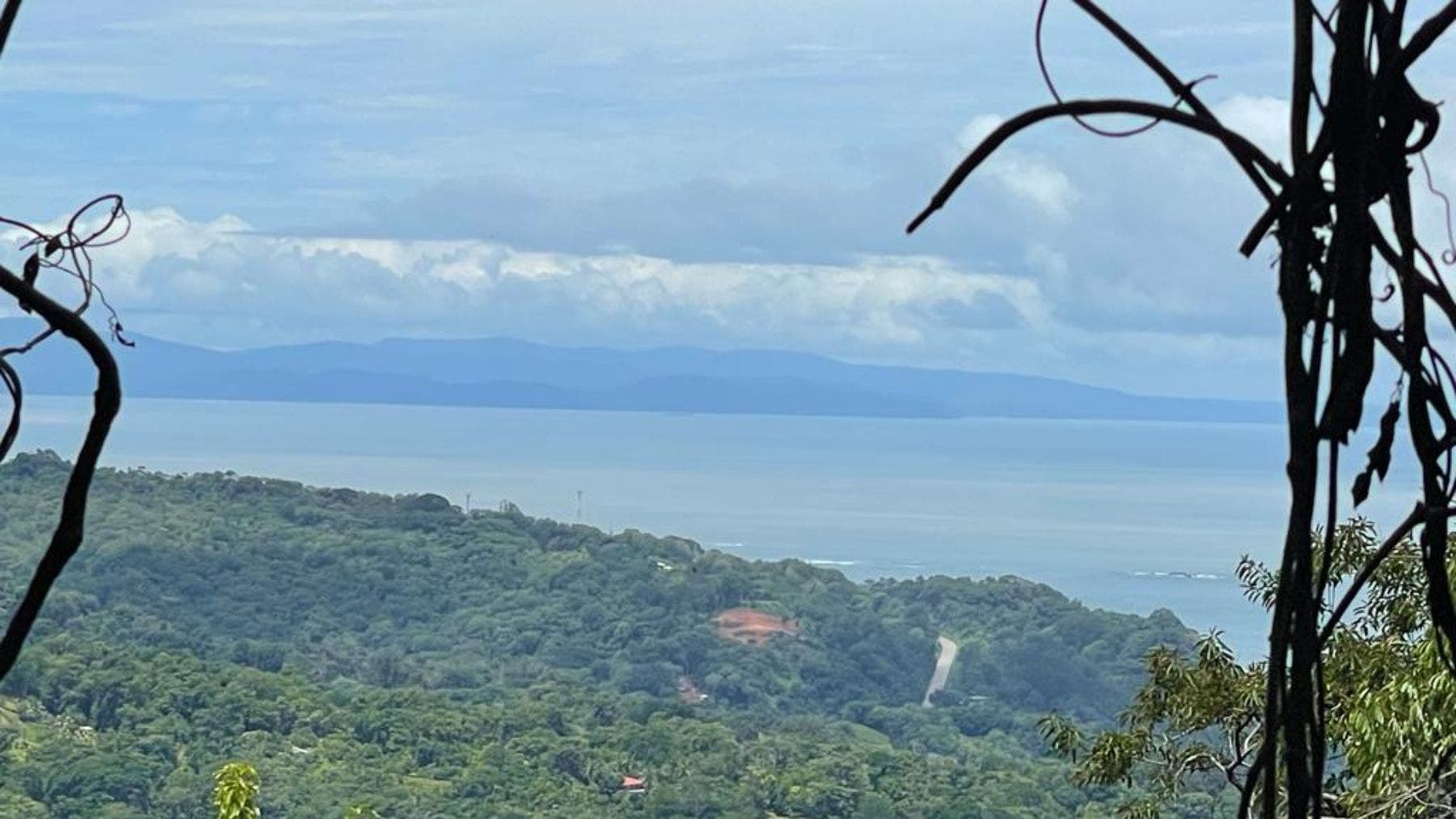 17 Acres with Ocean and Jungle View in Uvita — photo 2 of 19