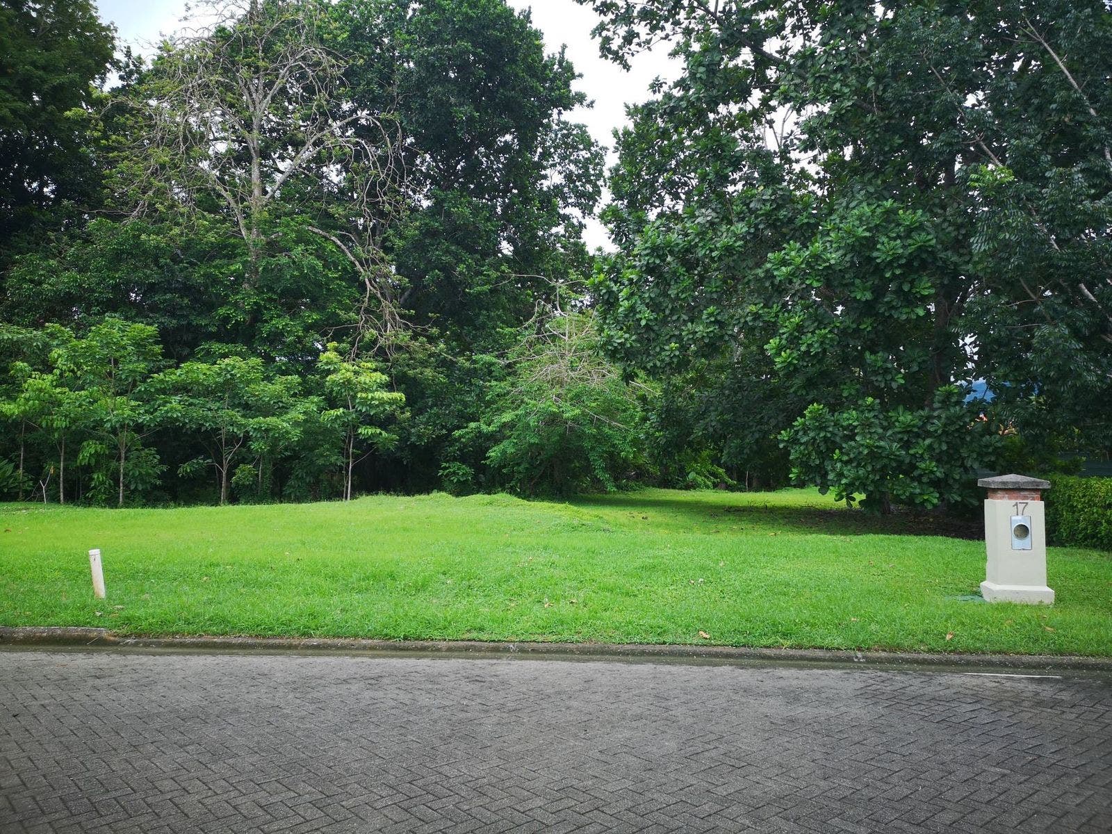 Lot ready to build electricity water connection La Estancia Condominium — photo 4 of 6