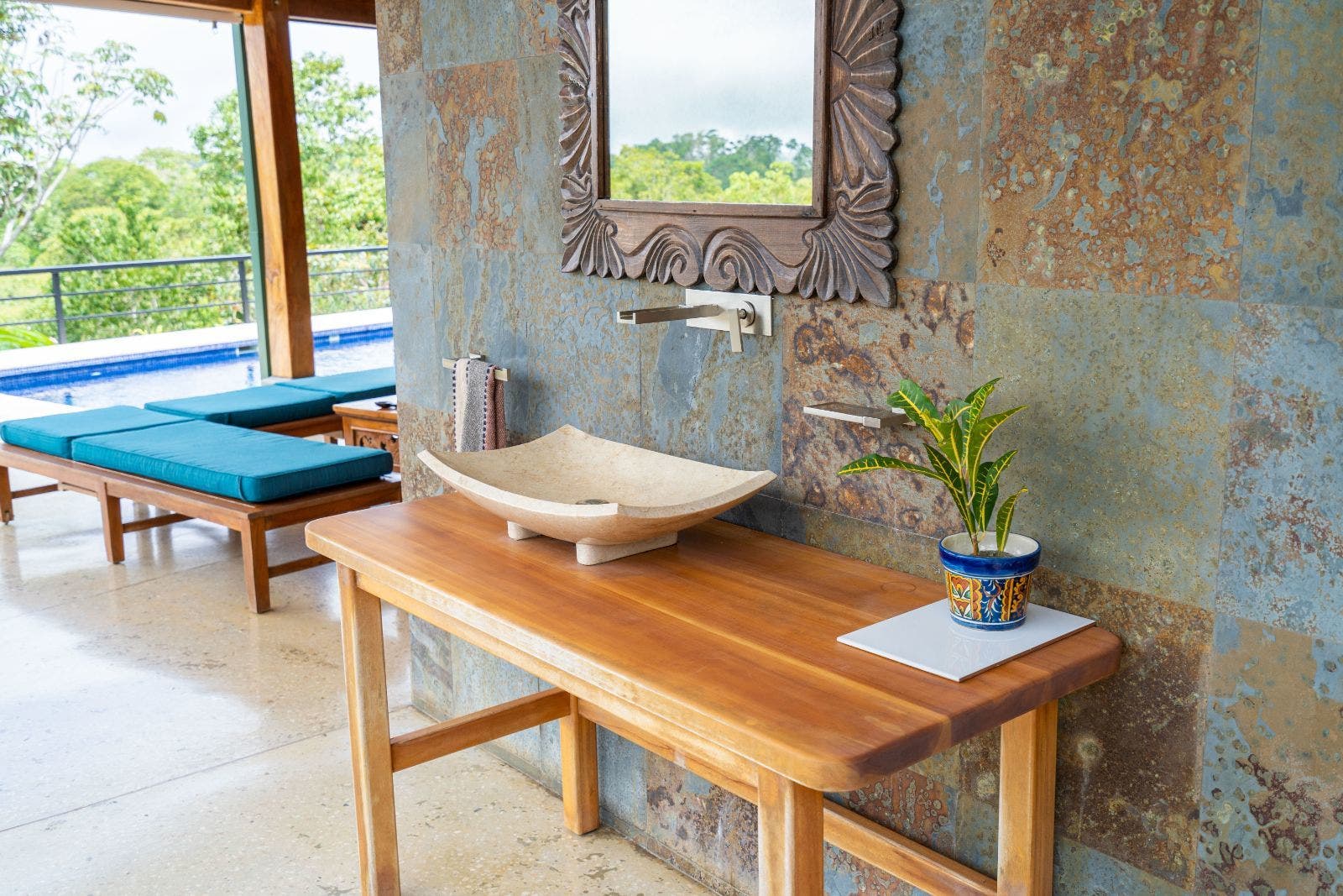Stunning Bungalow with Pool and Ocean View on 19 Acres — photo 15 of 19