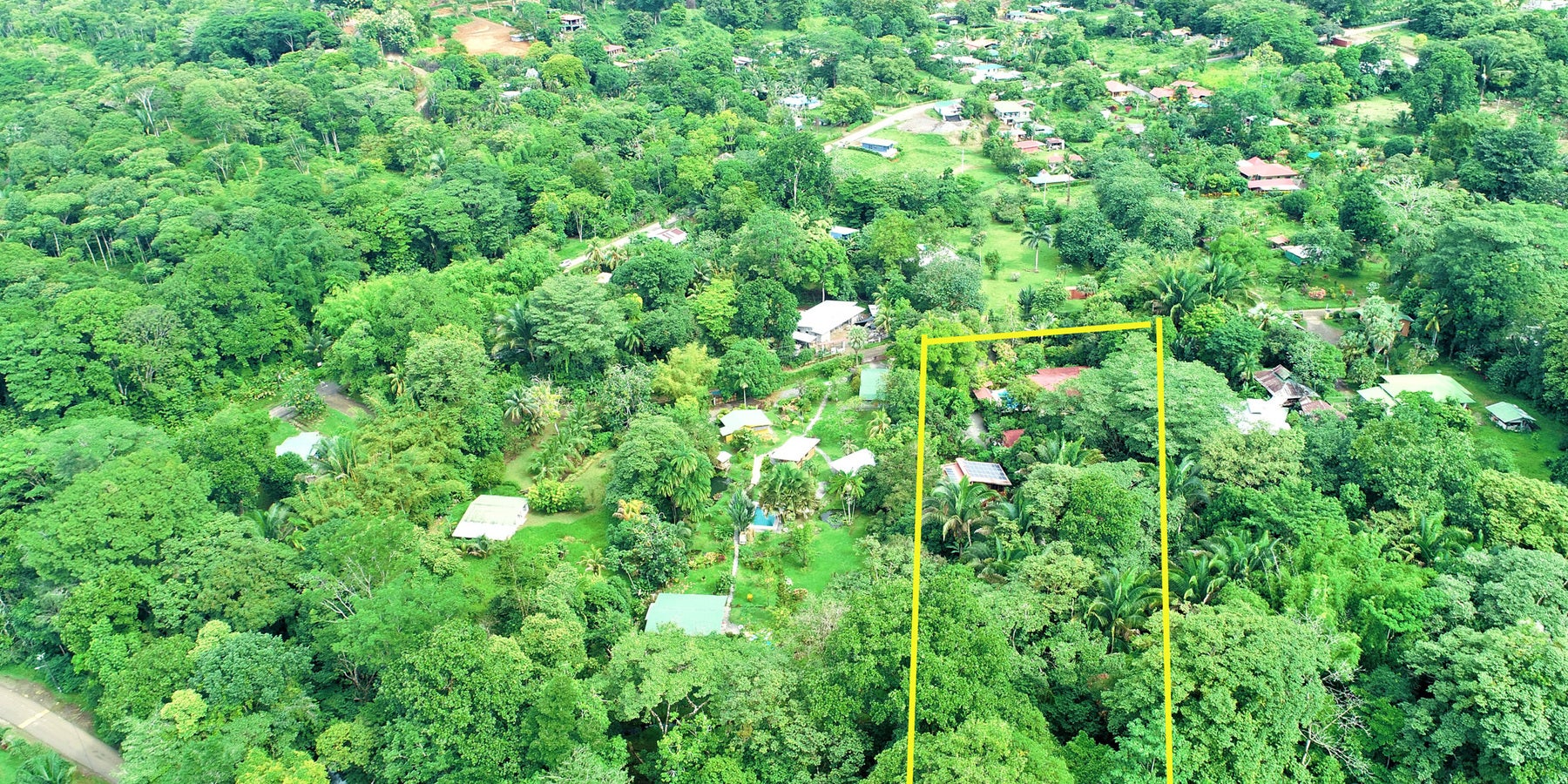 Riverfront jungle hotel centrally located Ojochal — foto 5 de 19