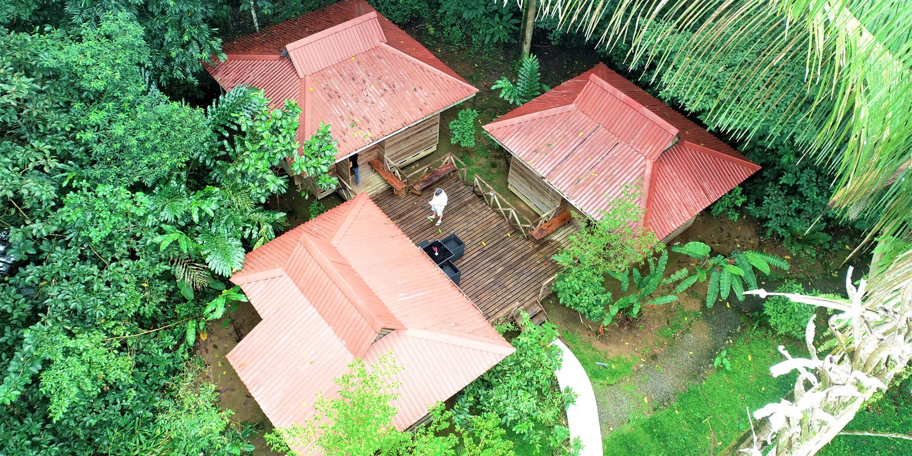 Riverfront jungle hotel centrally located Ojochal — foto 12 de 19