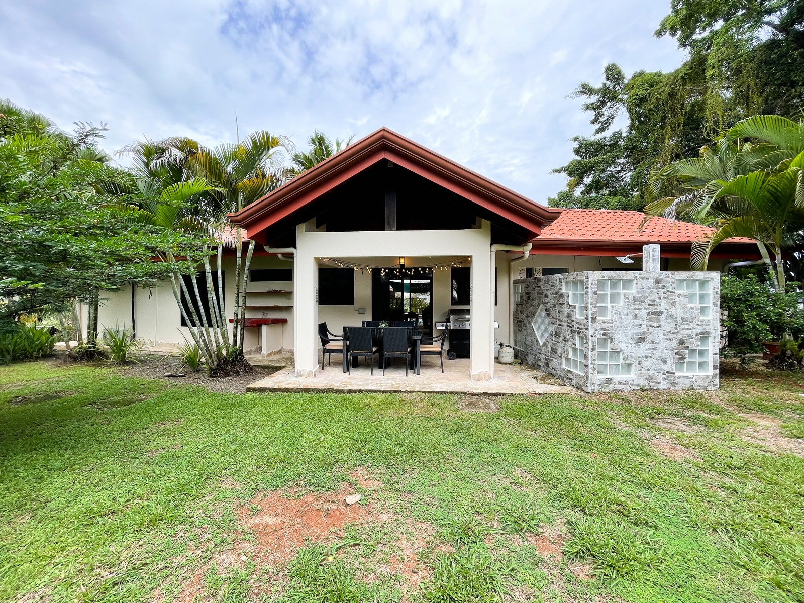 Ocean View Home in central Ojochal — photo 15 of 19