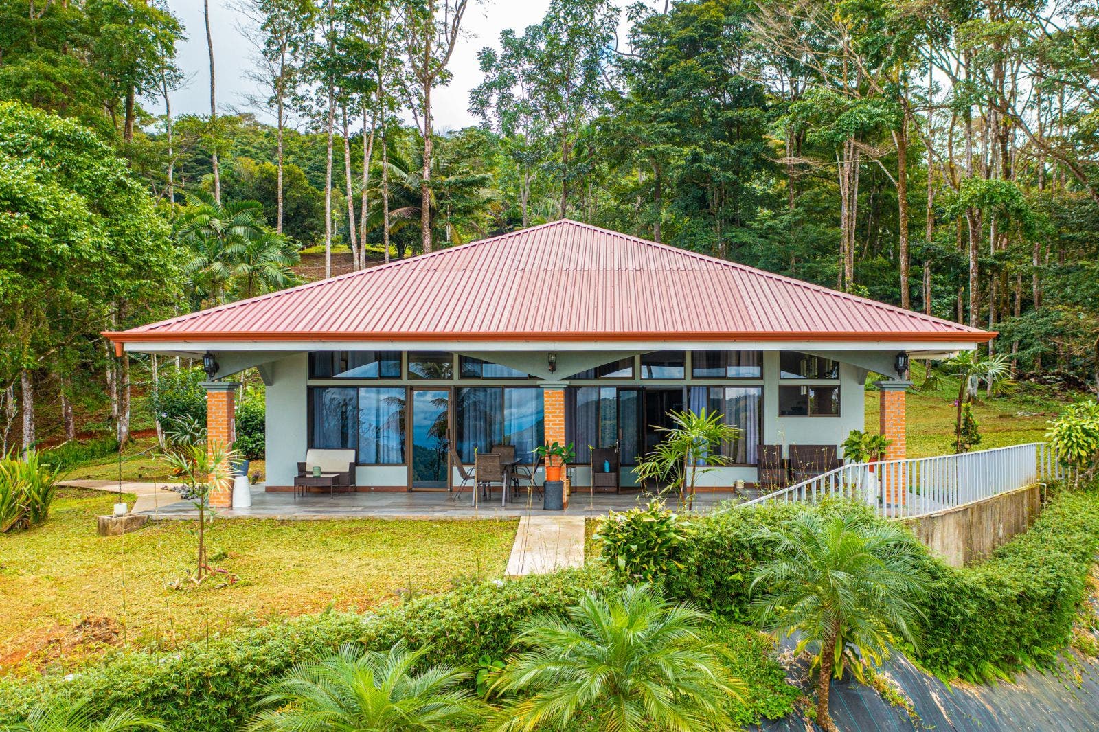 Newly Renovated Hotel Opportunity with Ocean Views — photo 4 of 19