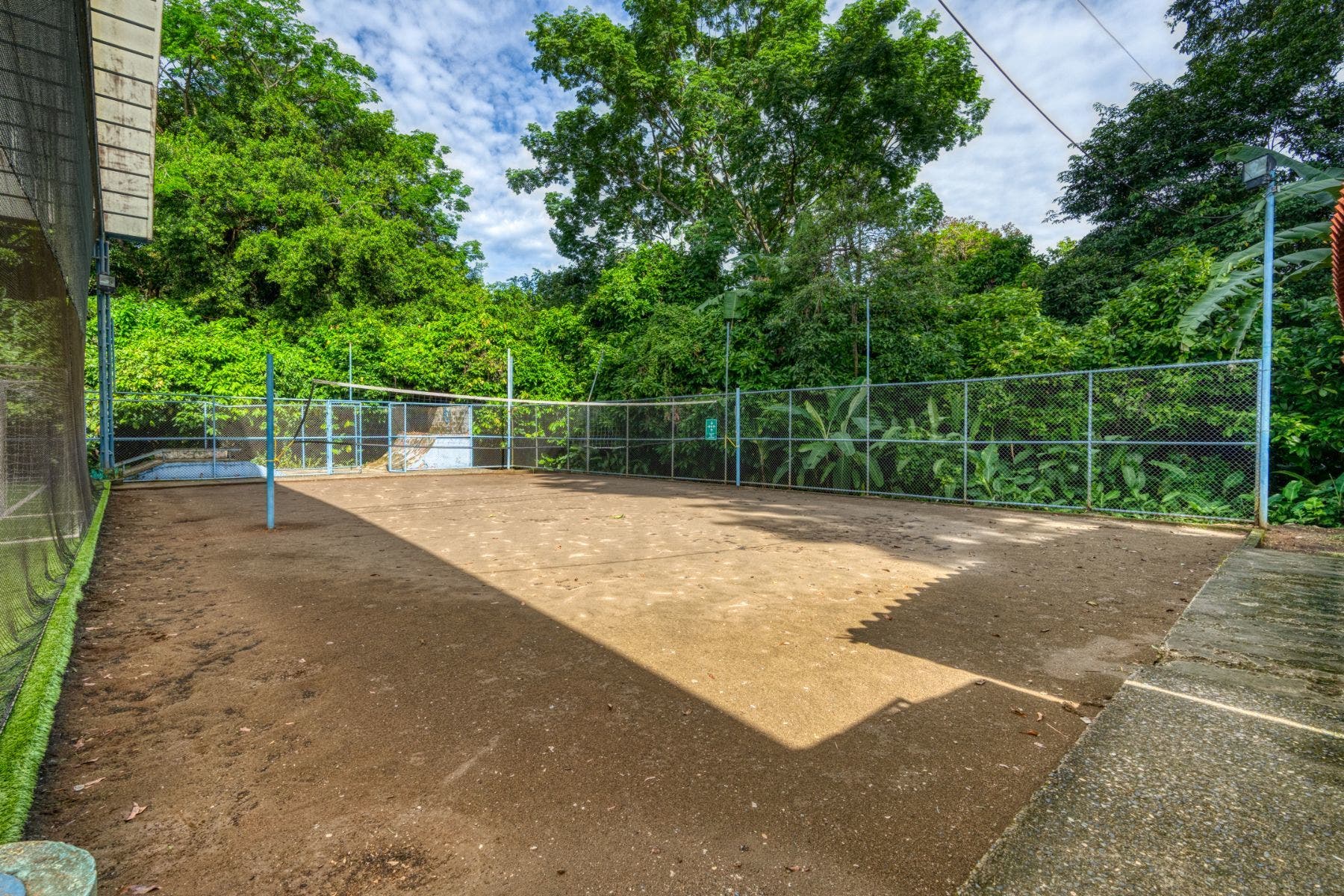 Commercial and Recreational Plaza in Uvita — photo 18 of 19