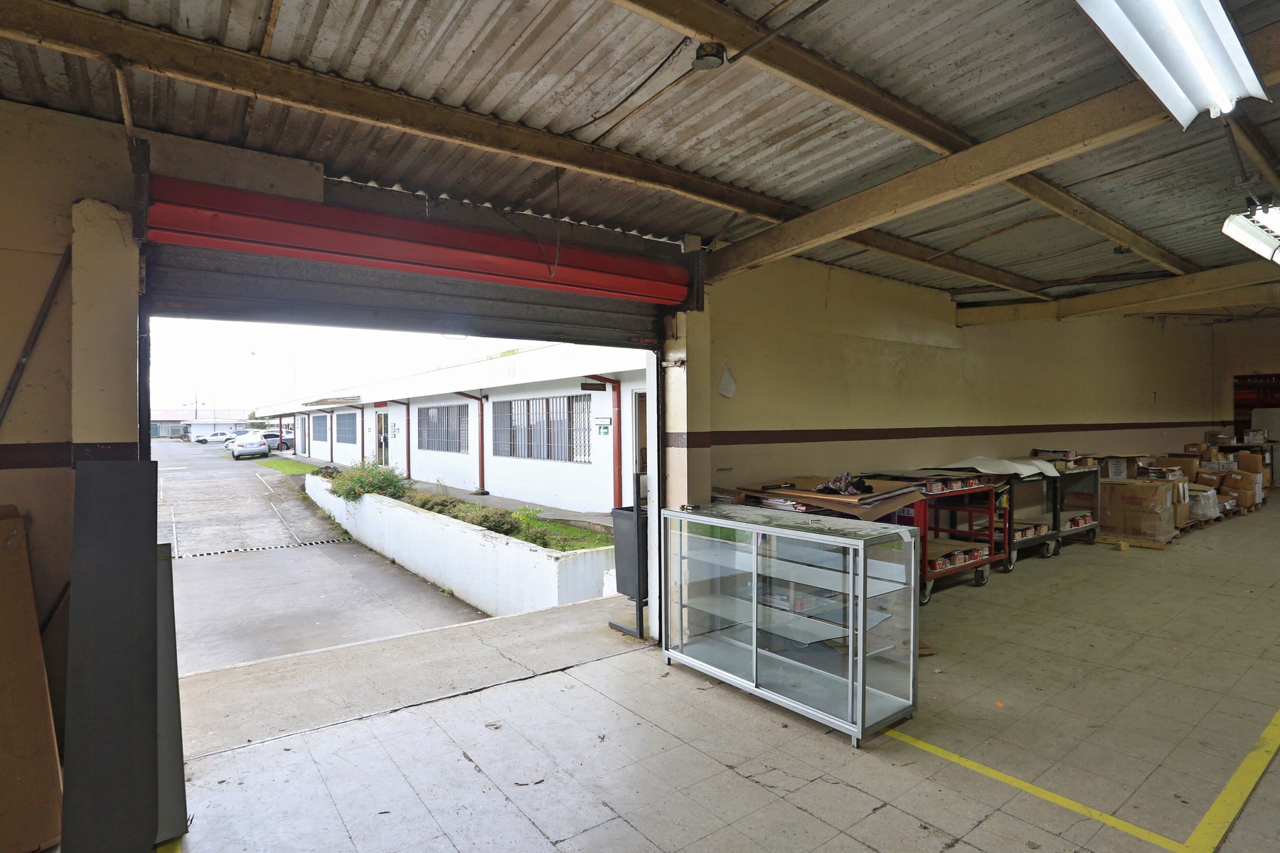 Warehouse for Business Expansion in Guadalupe — photo 17 of 19