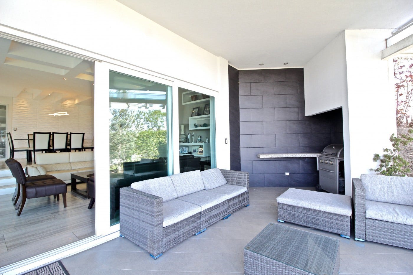 Casa Blanca Cerro Alto — photo 12 of 16