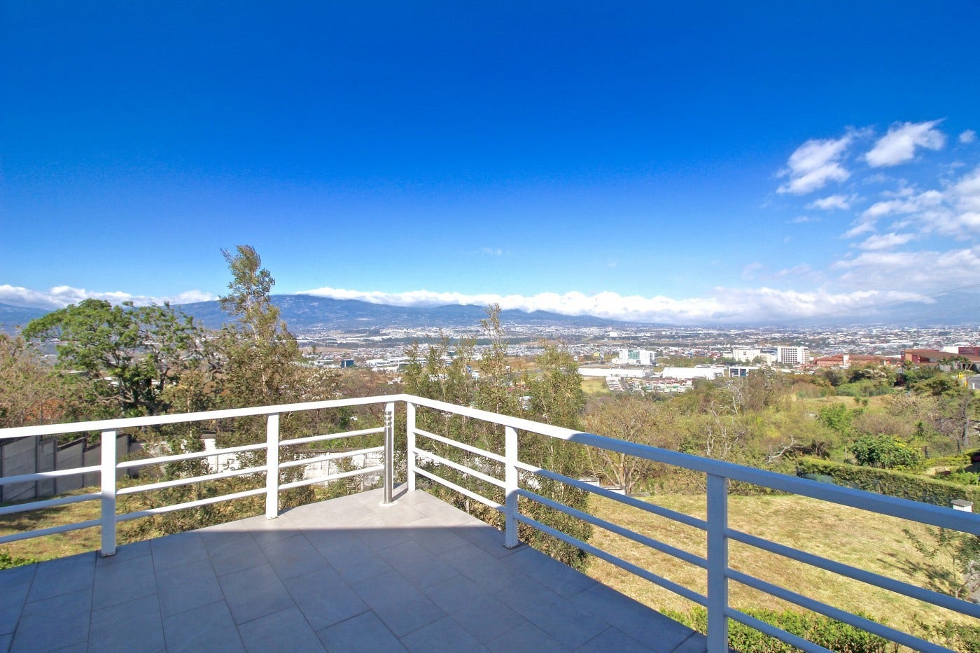 Casa Blanca Cerro Alto — photo 16 of 16