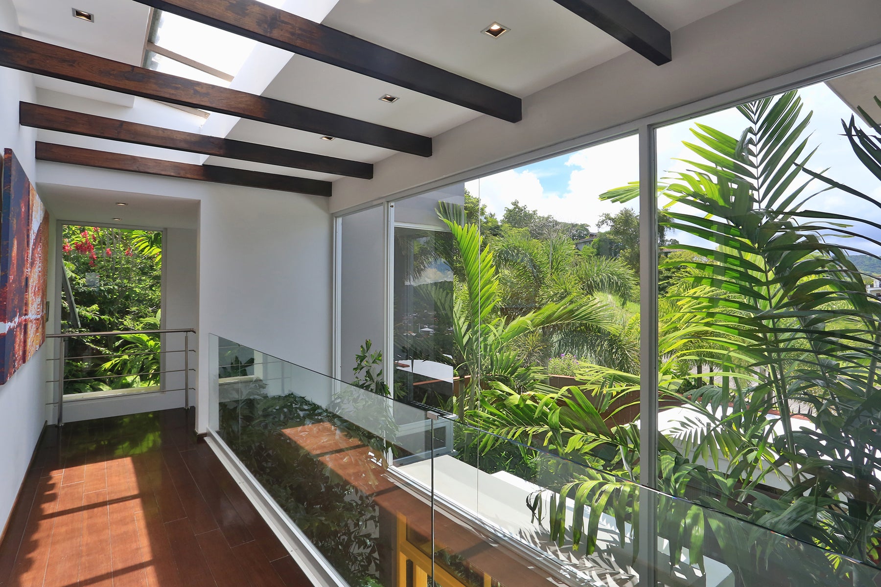 Contemporary Forest View Luxury Home — foto 16 de 19