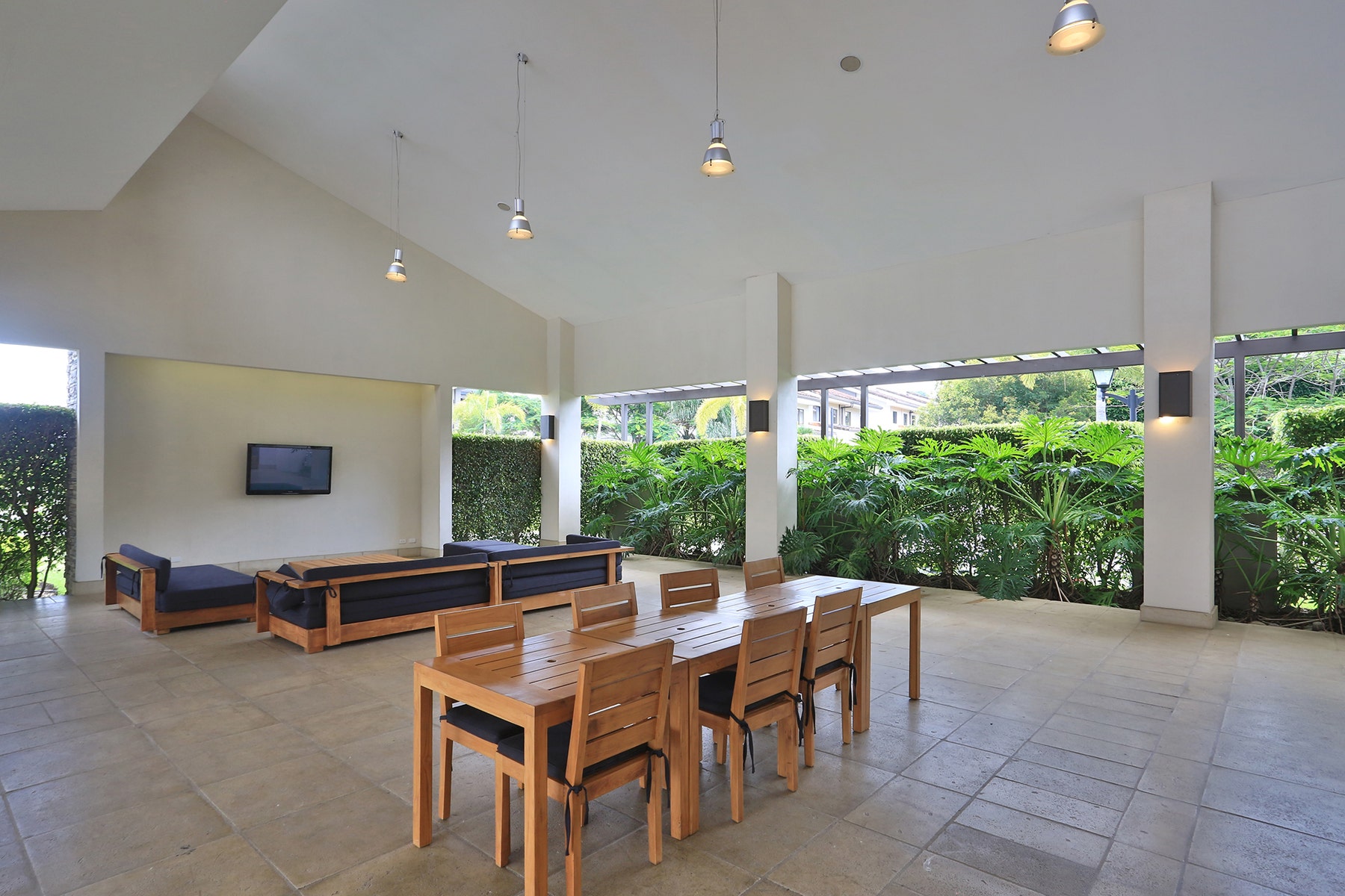Parques Del Sol Investment Townhouse — photo 13 of 16