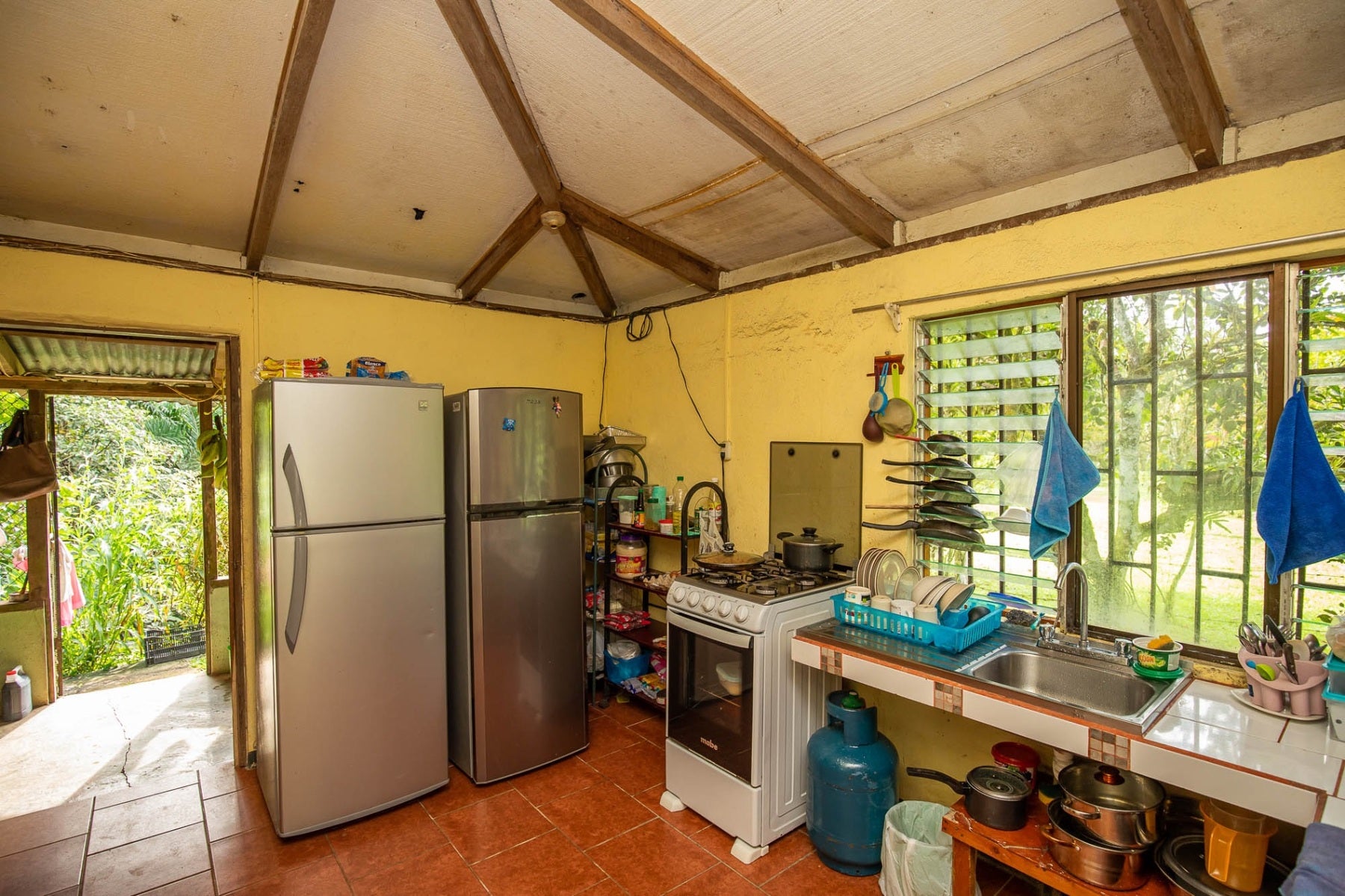 Small Affordable Home in Villa Nueva, Manuel Antonio, Quepos, Puntarenas, Costa Rica 60601 — photo 2 of 5