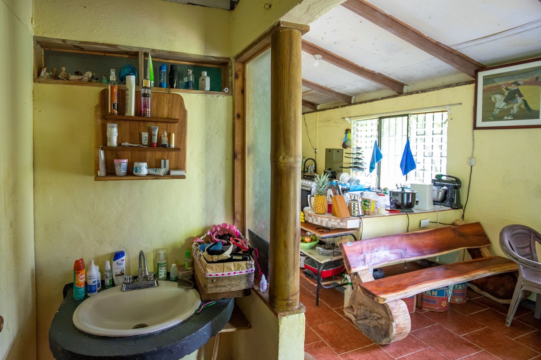 Small Affordable Home in Villa Nueva, Manuel Antonio, Quepos, Puntarenas, Costa Rica 60601 — photo 4 of 5