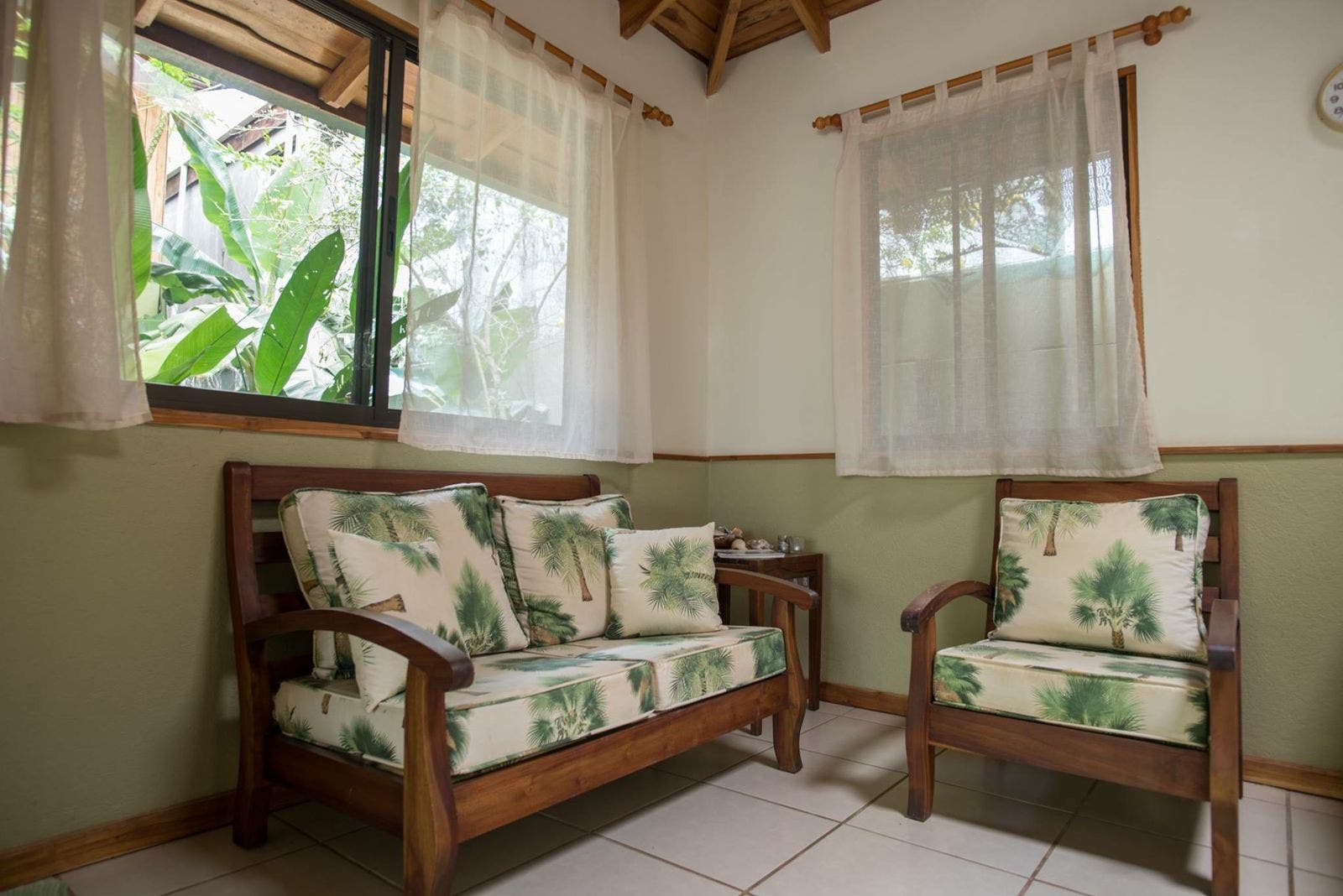 Four Turnkey Villas and Four Shops in the centerof Santa Teresa — photo 15 of 19