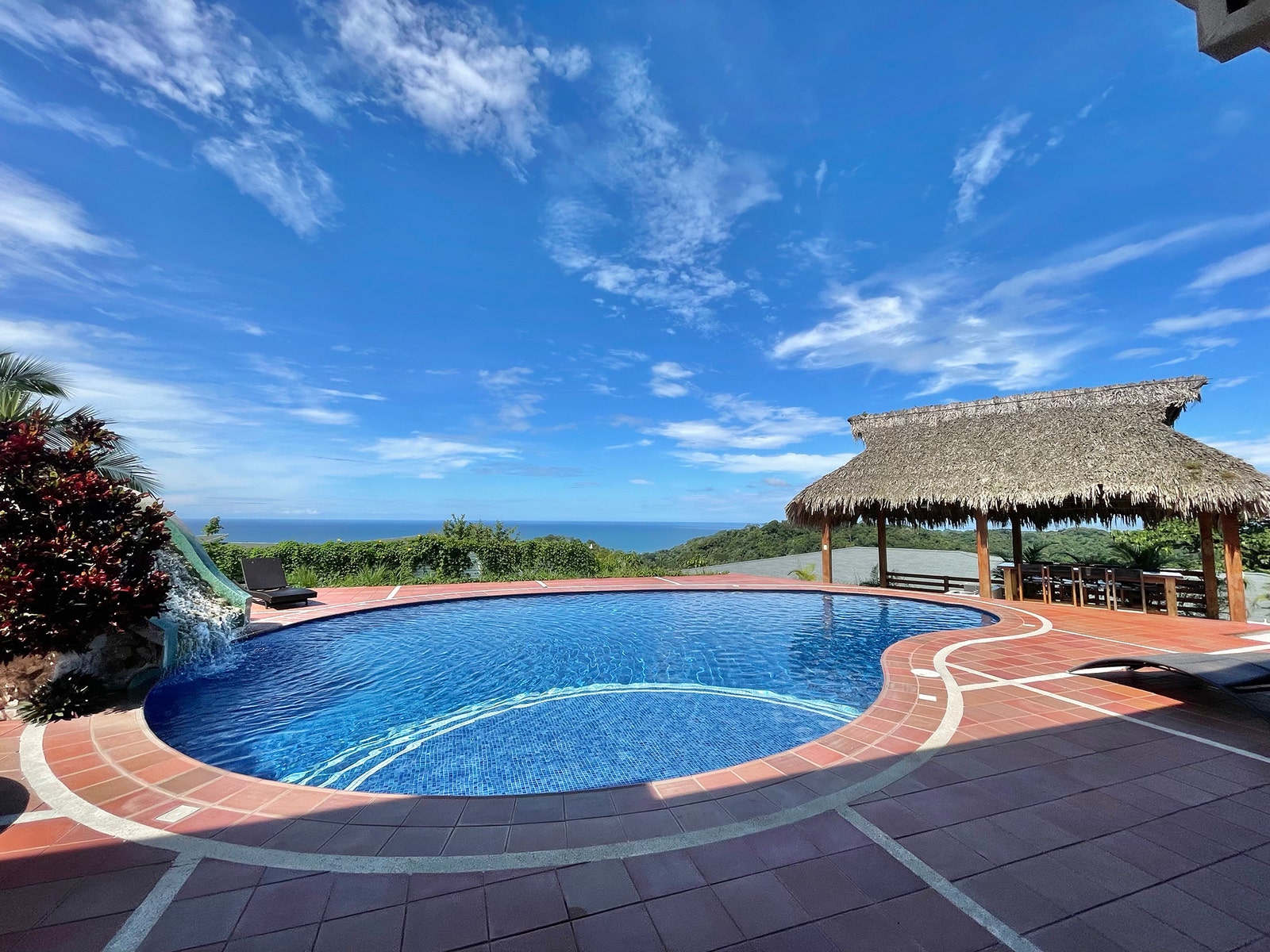 Four Bedroom Villa in the center of Santa Teresa — photo 3 of 19