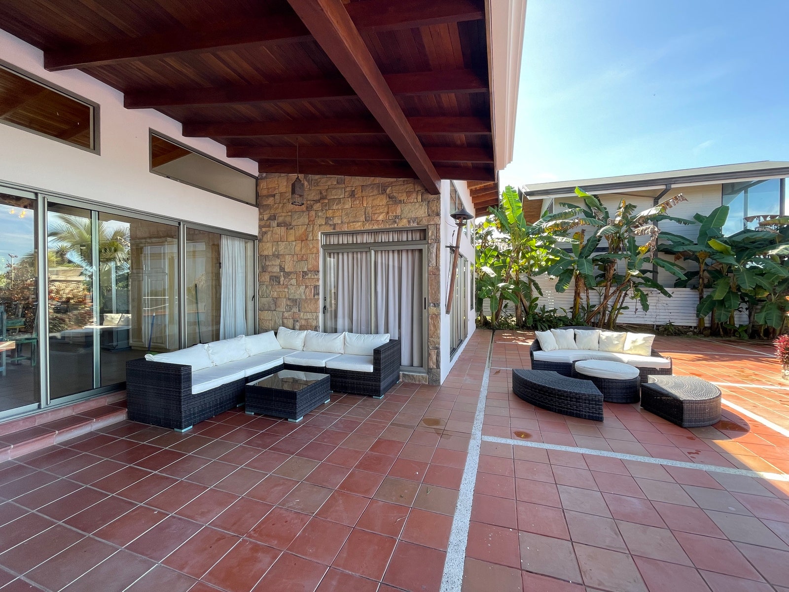 Four Bedroom Villa in the center of Santa Teresa — photo 10 of 19
