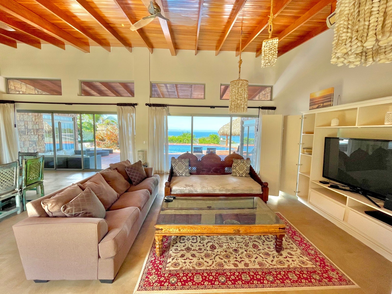 Four Bedroom Villa in the center of Santa Teresa — photo 19 of 19