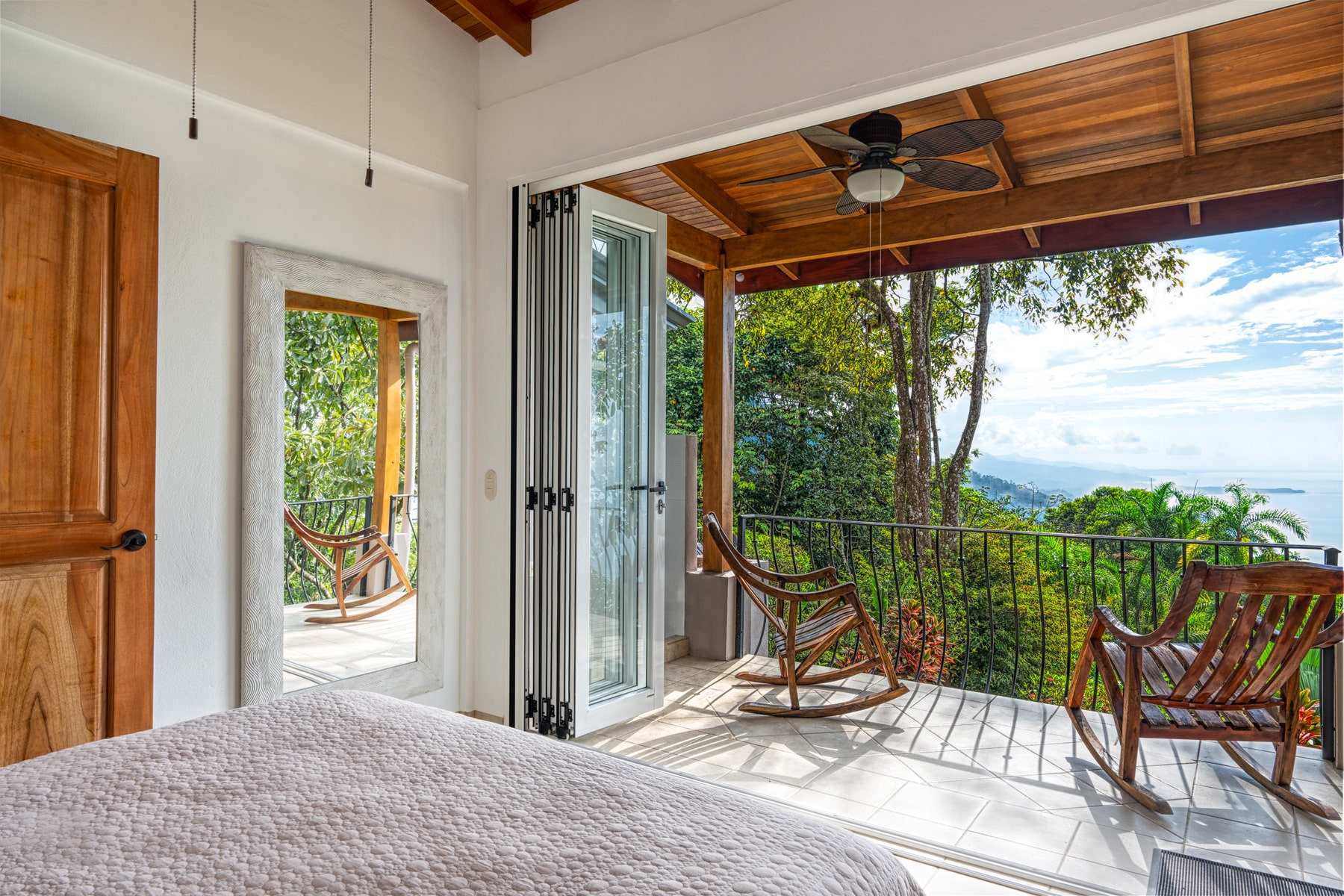 Prime Escaleras location Villa Elle — photo 5 of 19