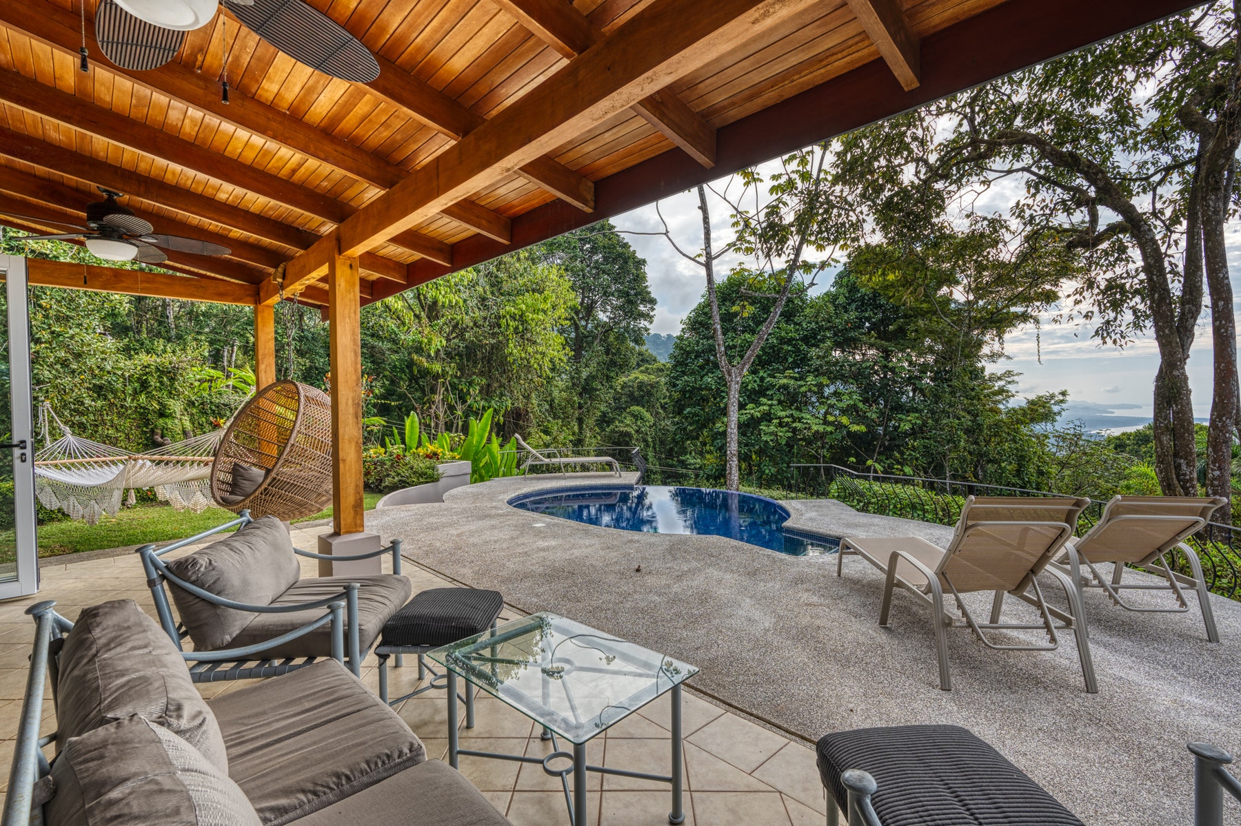 Prime Escaleras location Villa Elle — photo 7 of 19