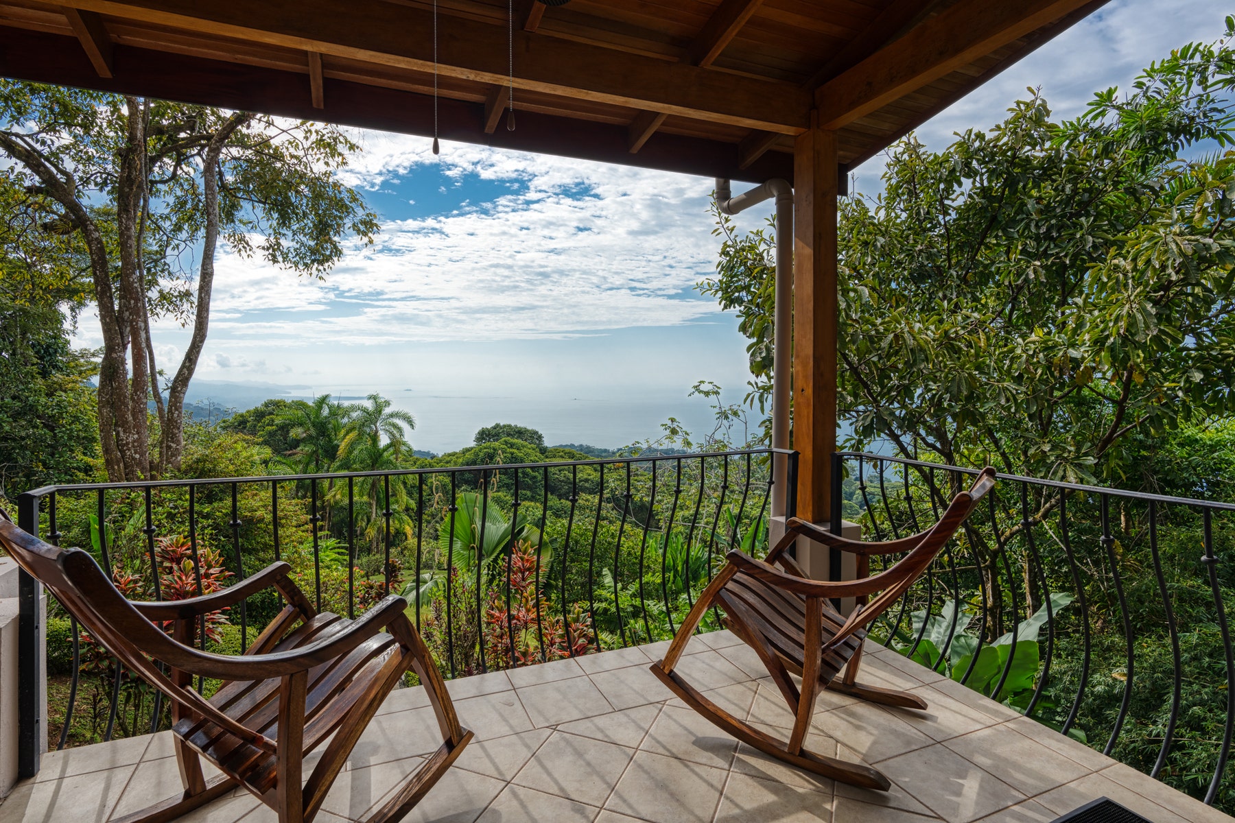 Prime Escaleras location Villa Elle — photo 9 of 19