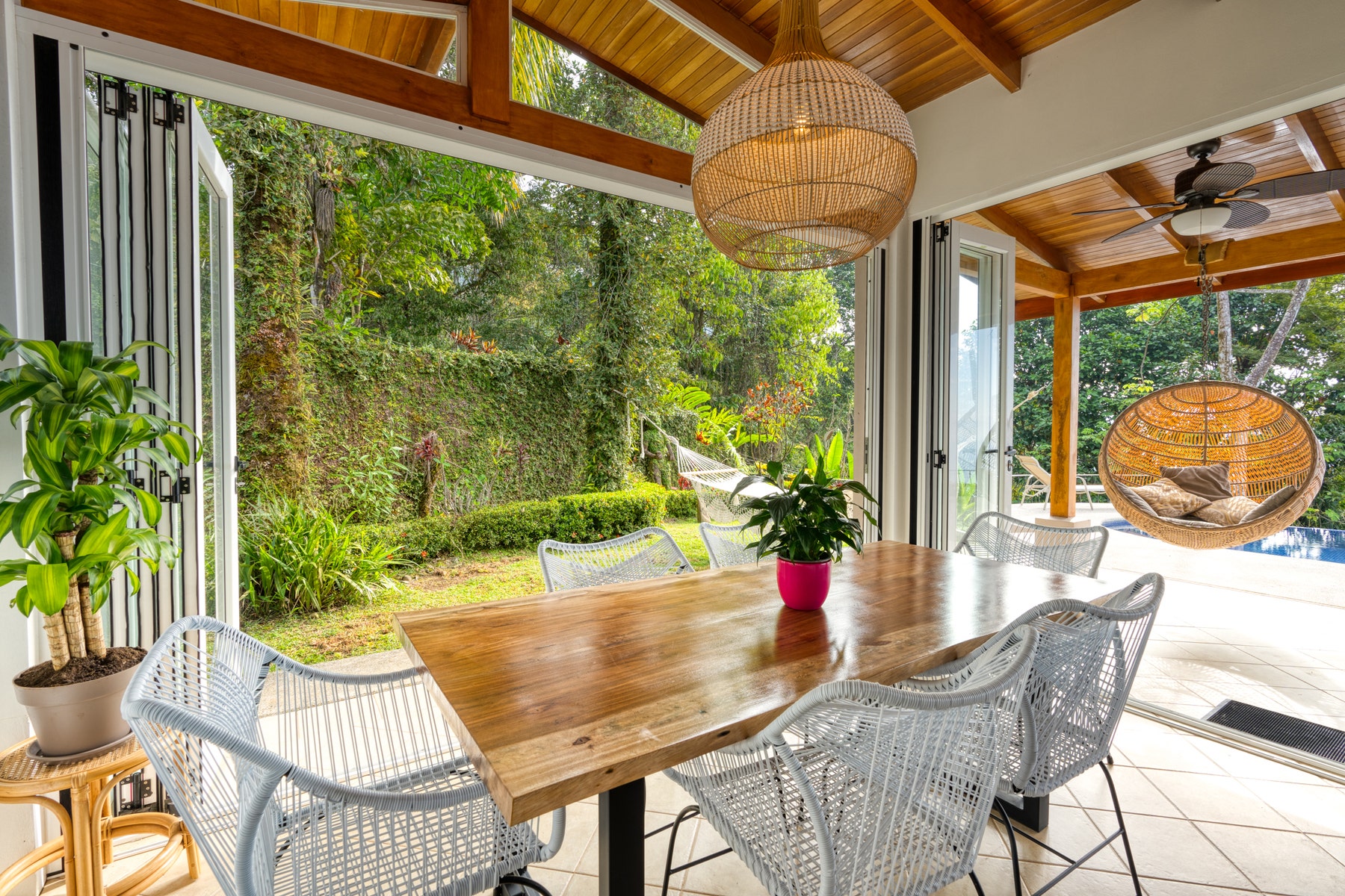 Prime Escaleras location Villa Elle — photo 10 of 19