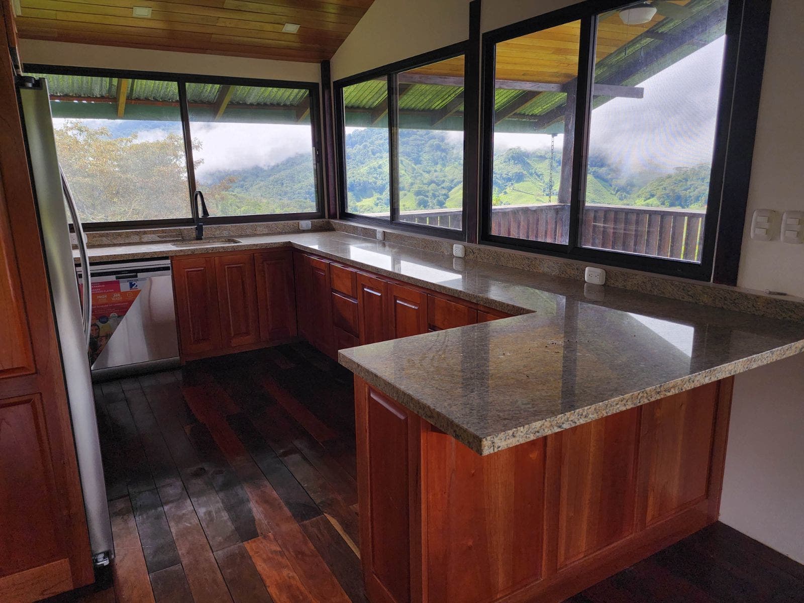 Private 2.4 acres with Amazing Views in Tinamastes — photo 18 of 19